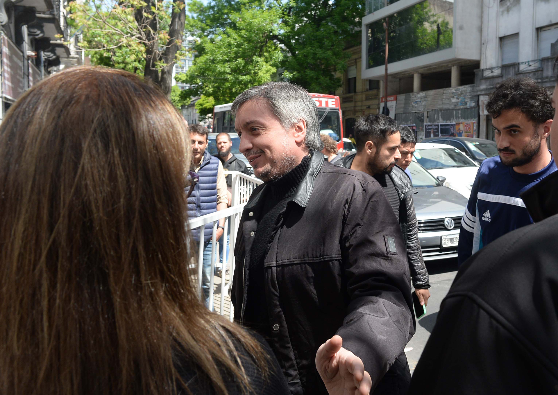 Máximo Kirchner al ingresar a la reunión (Foto: AG La Plata)