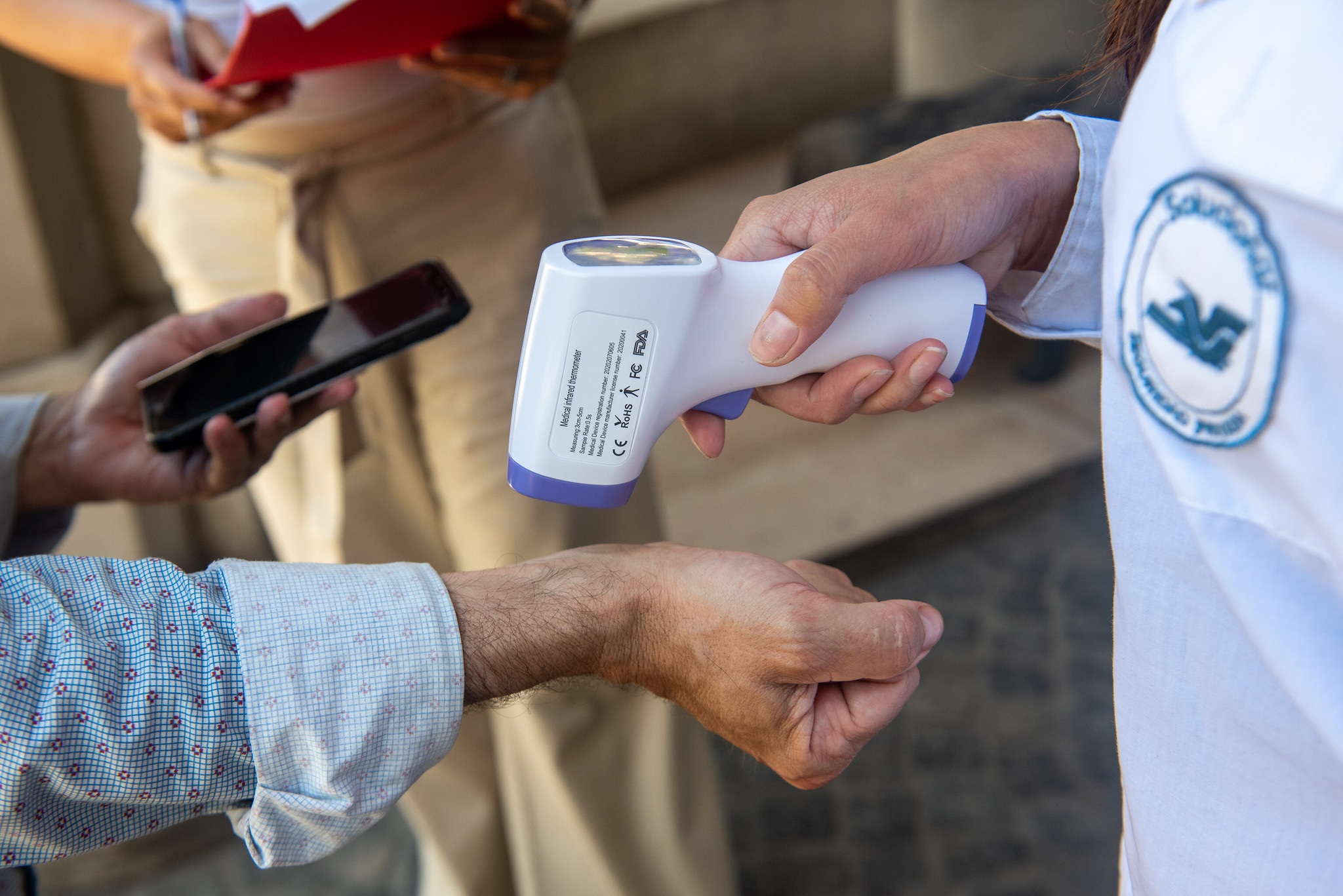 Además de la temperatura, los que ingresan deben presentar una reserva previa (Ministerio de Cultura)