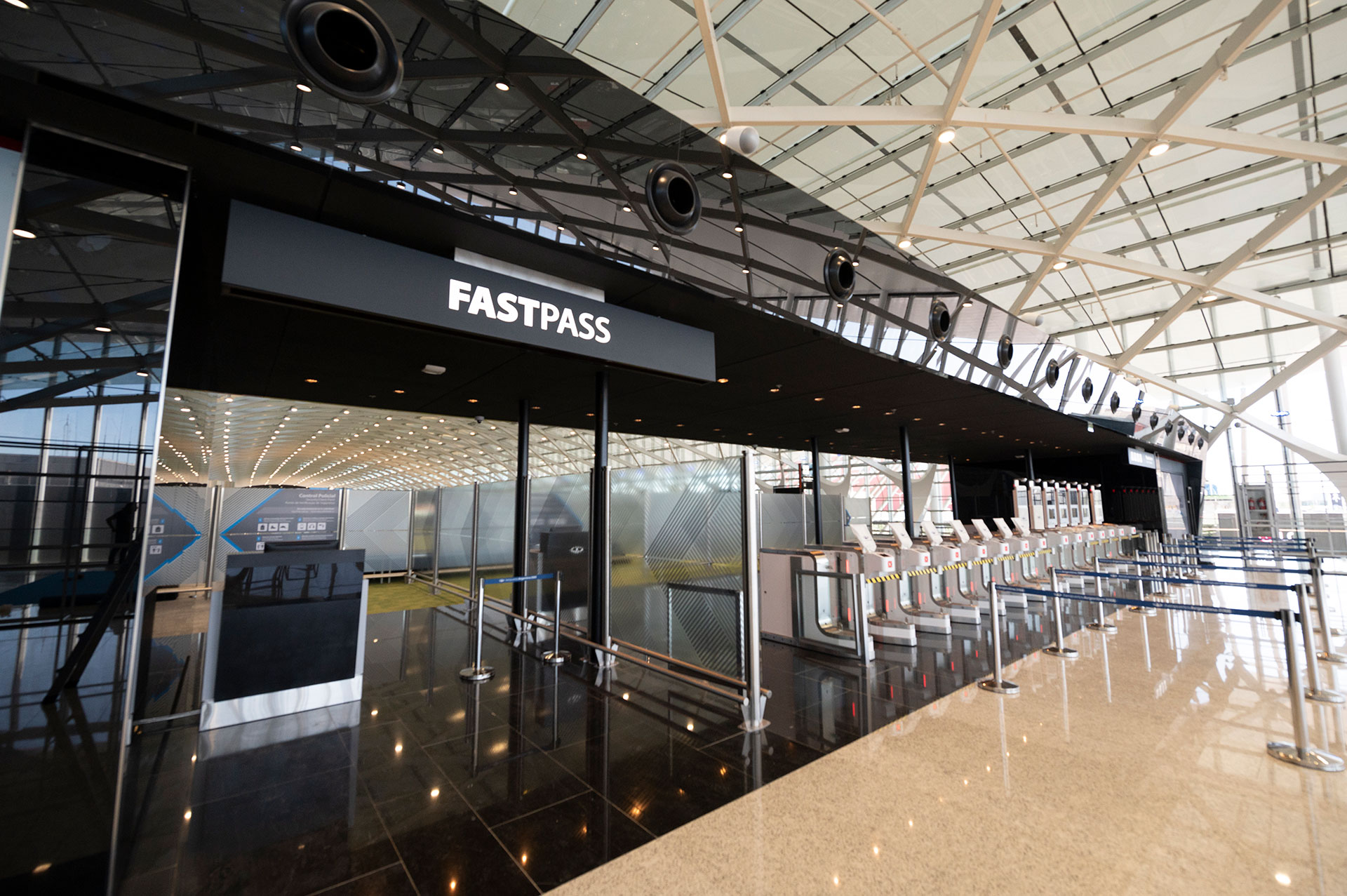 Fast Pass, el nuevo servicio de acceso rápido a Migraciones y controles aeroportuarios (Gastón Taylor)