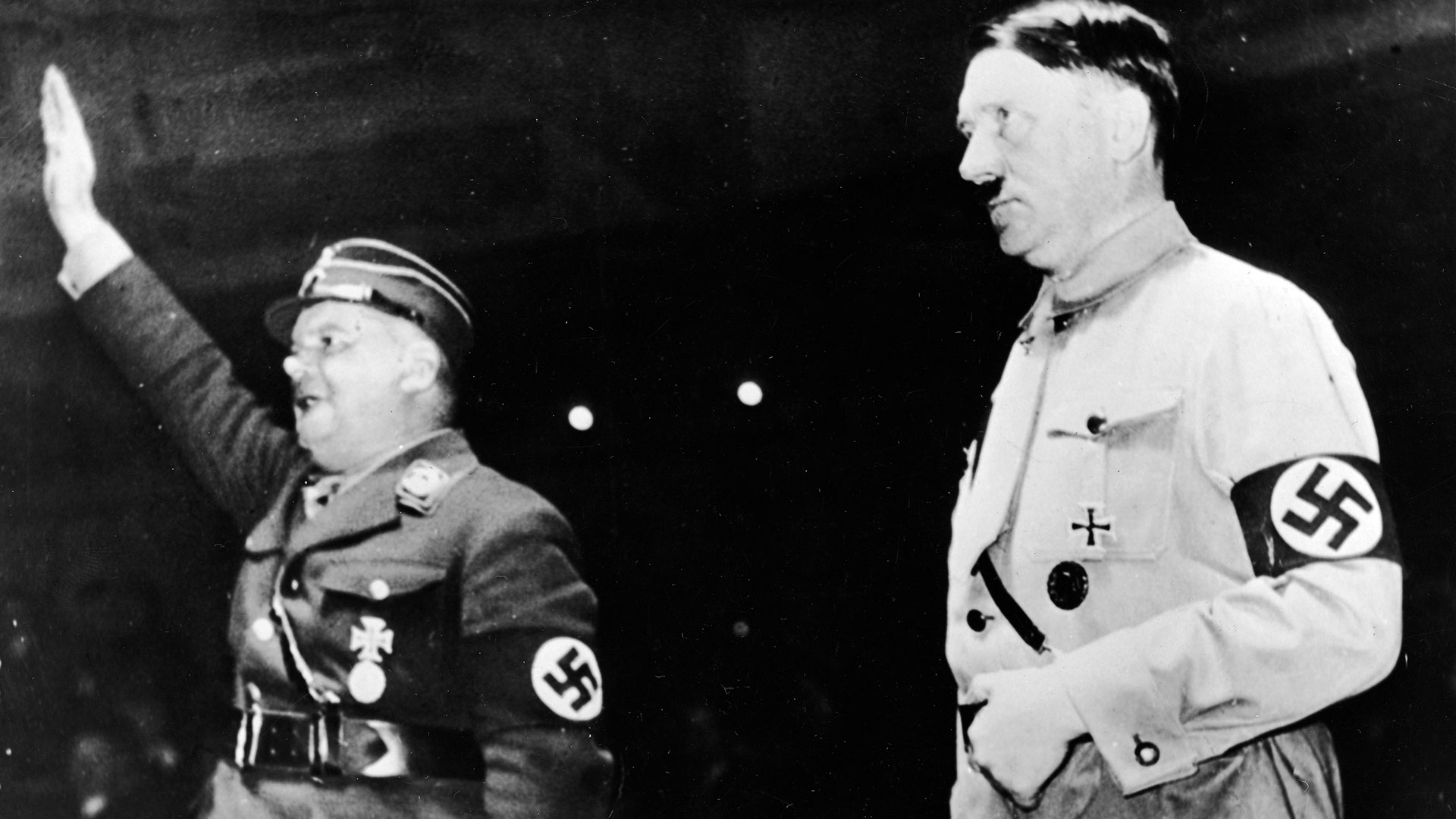 Hitler ordenó a Theodor Eicke, comandante del campo de concentración de Dachau, que le ofreciera a Röhm la posibilidad de suicidarse y que, si se negaba, lo matara (Hulton Archive/Getty Images)