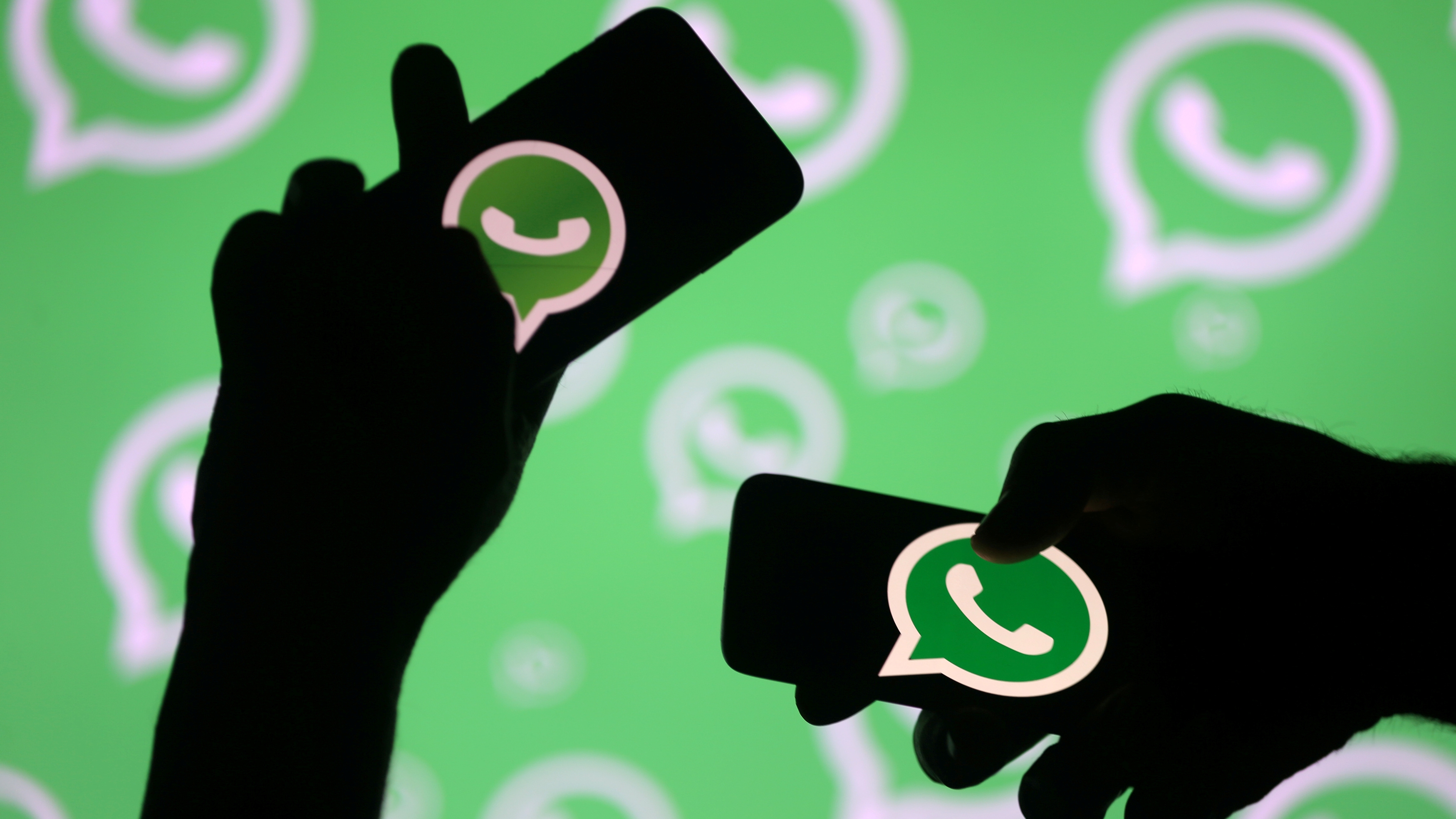 Así se pueden boorar los mensajes en Whatsapp después de uns hora  REUTERS/Dado Ruvic/File Photo