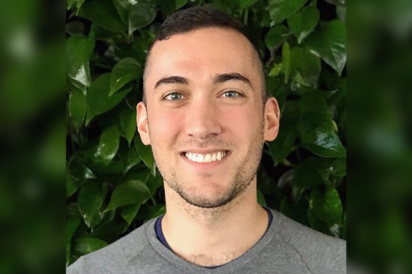 Yoel Roth mantuvo reuniones regulares no solo con oficiales del Buró Federal de Investigaciones (FBI) y del Departamento de Seguridad Nacional, sino también con personal de la Oficina del Director de Inteligencia Nacional. (TWITTER)