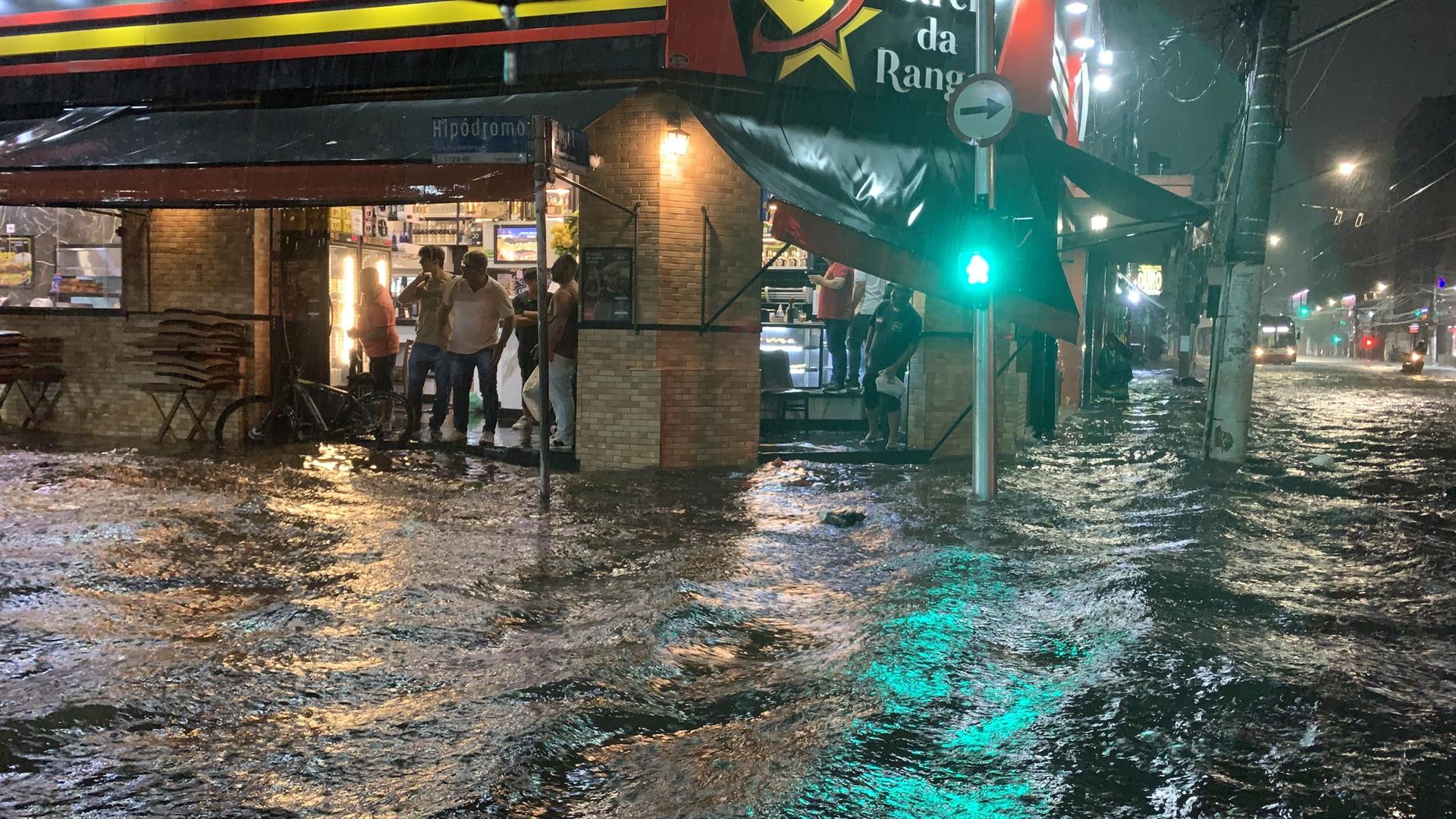 Reabrió hoy una estación clave de la línea D del subte