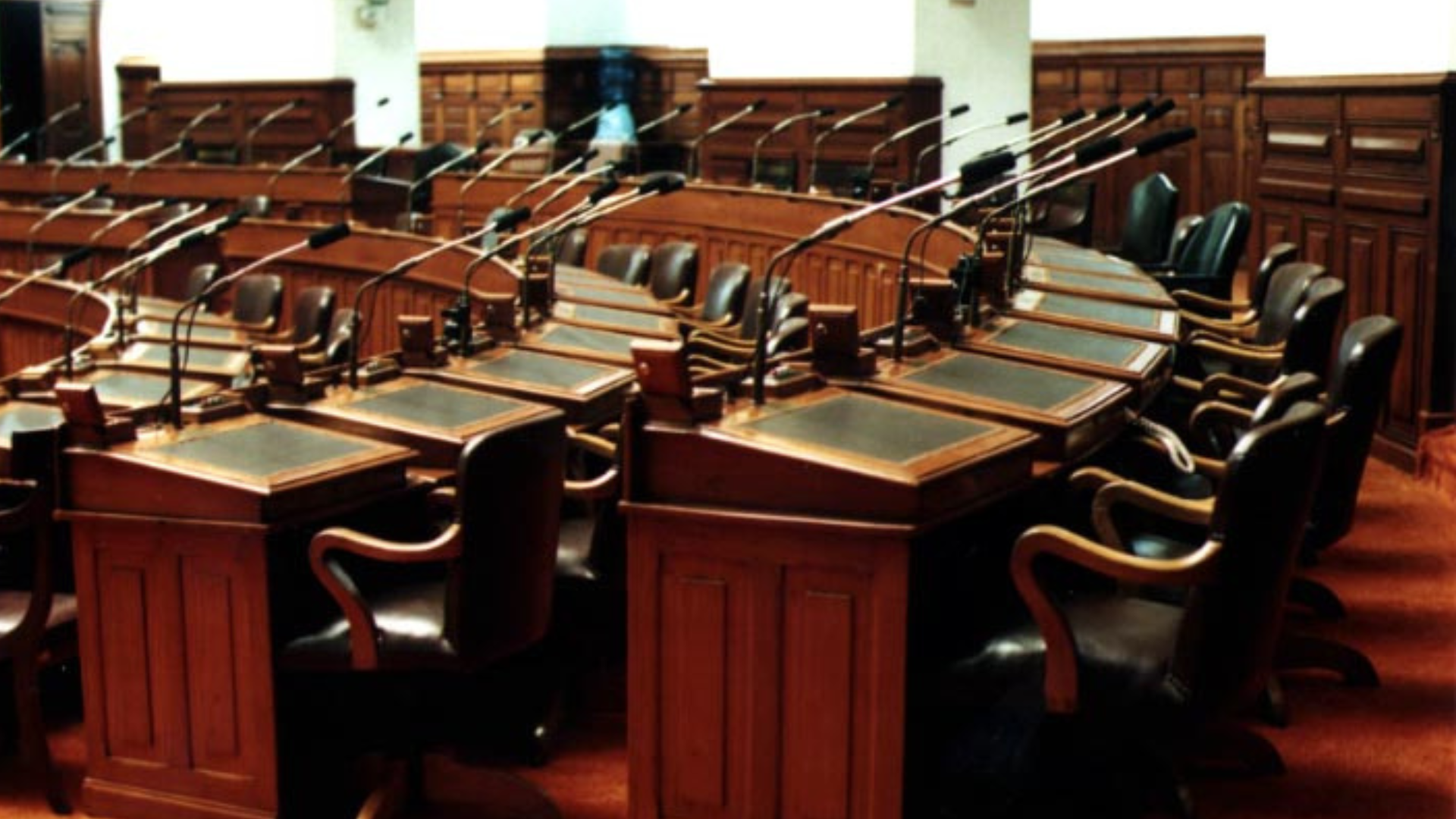 Congresistas no agrupados son ahora la cuarta fuerza política en el Parlamento