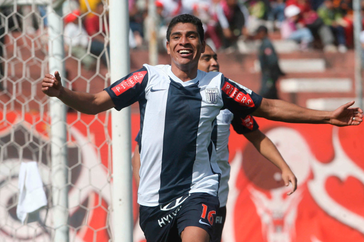 Paolo Hurtado pasó exámenes médicos y estaría un paso de regresar a Alianza Lima
