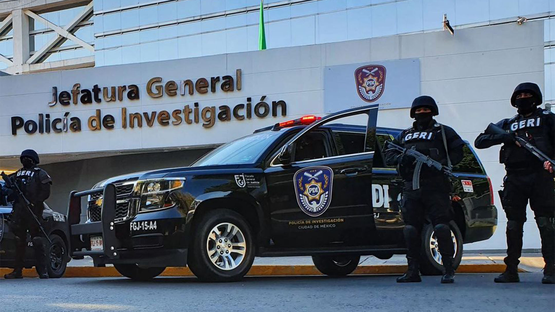 Policías de Investigación encabezaron el operativo (Foto: Instagram@pdi_fiscaliacdmx)