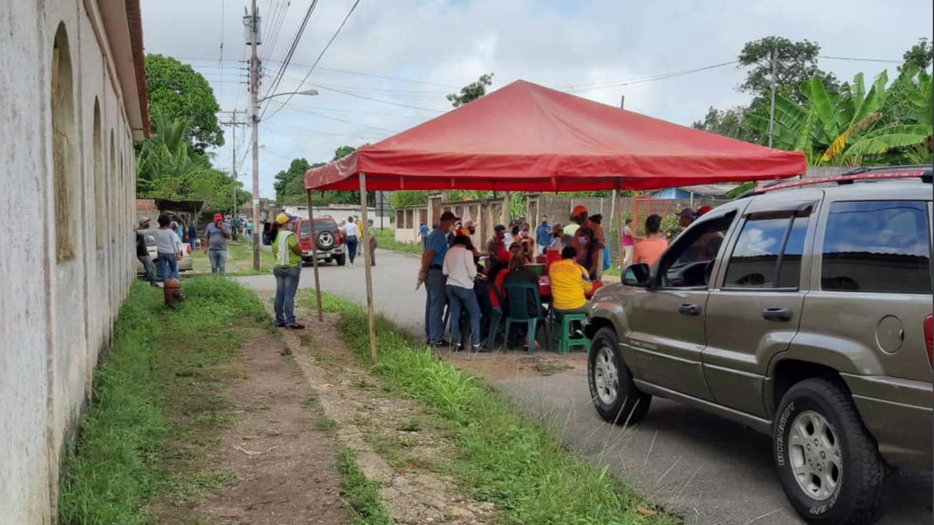 Punto rojo a escasos metros de un centro de votación en Maturín
