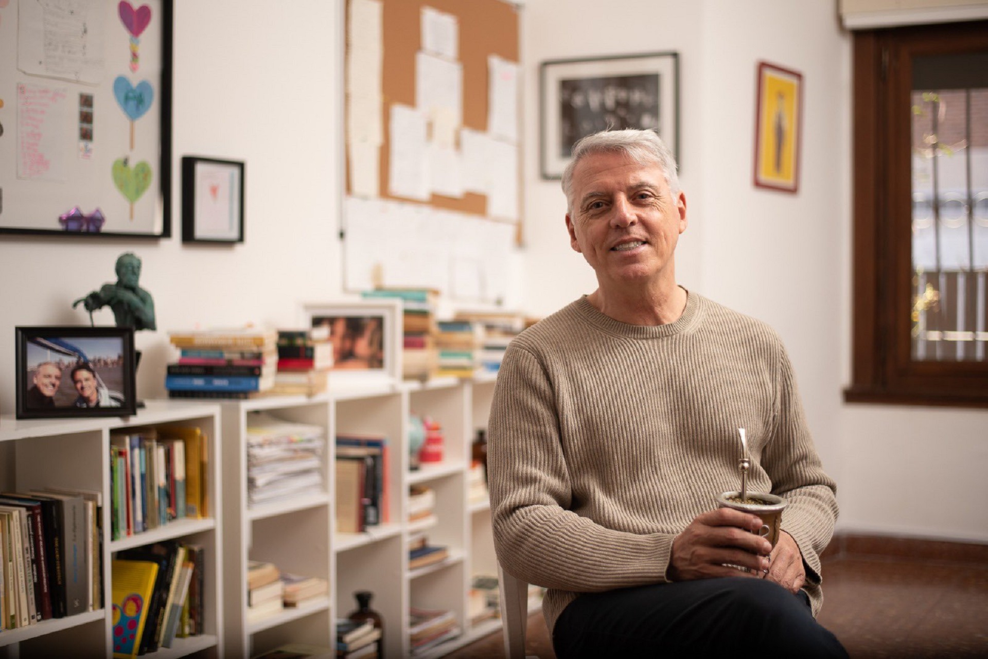 Un jubilado le pegó una trompada a una joven luego de acusarla de haber estacionado mal el auto