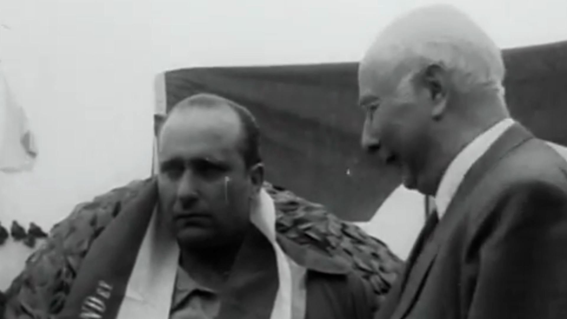 Fangio ganó el GP de Alemania de F1 de 1954, pero quedó muy golpeado por la muerte de Onofre Marimón (captura de video)