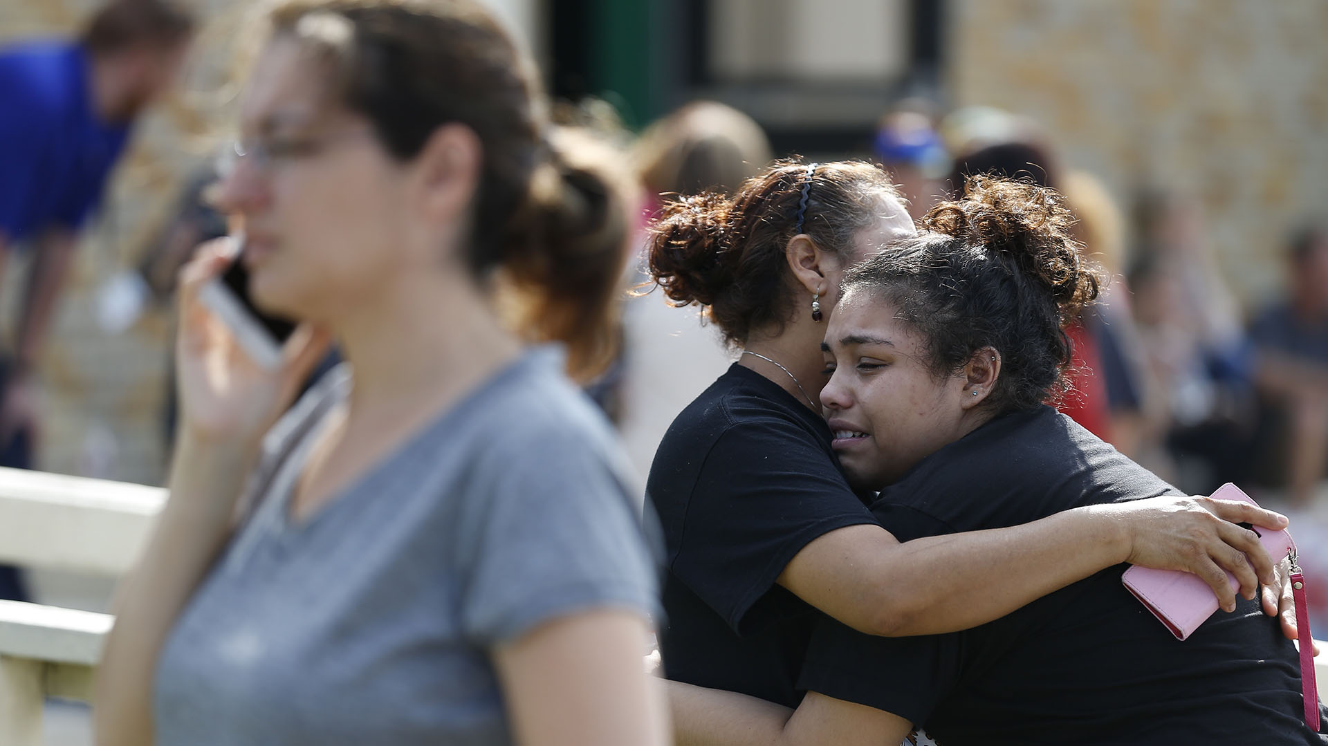 Las fotos de los sobrevivientes de un tiroteo anterior en una escuela secundaria de Texas (AP)