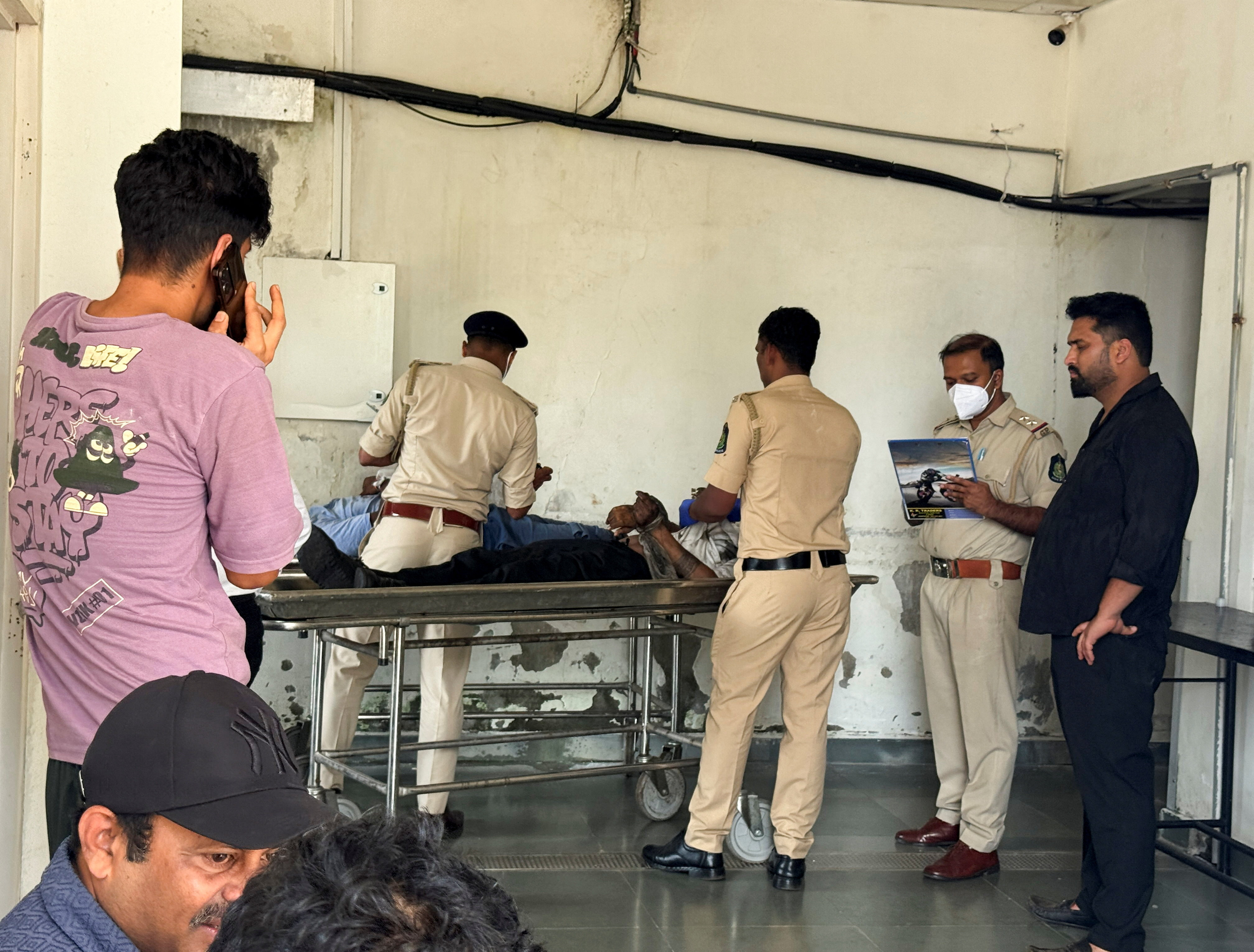 Un hombre le desfiguró la cara a golpes a una nena de 7 años, atacó a la madre y fue detenido por vecinos en Gerli