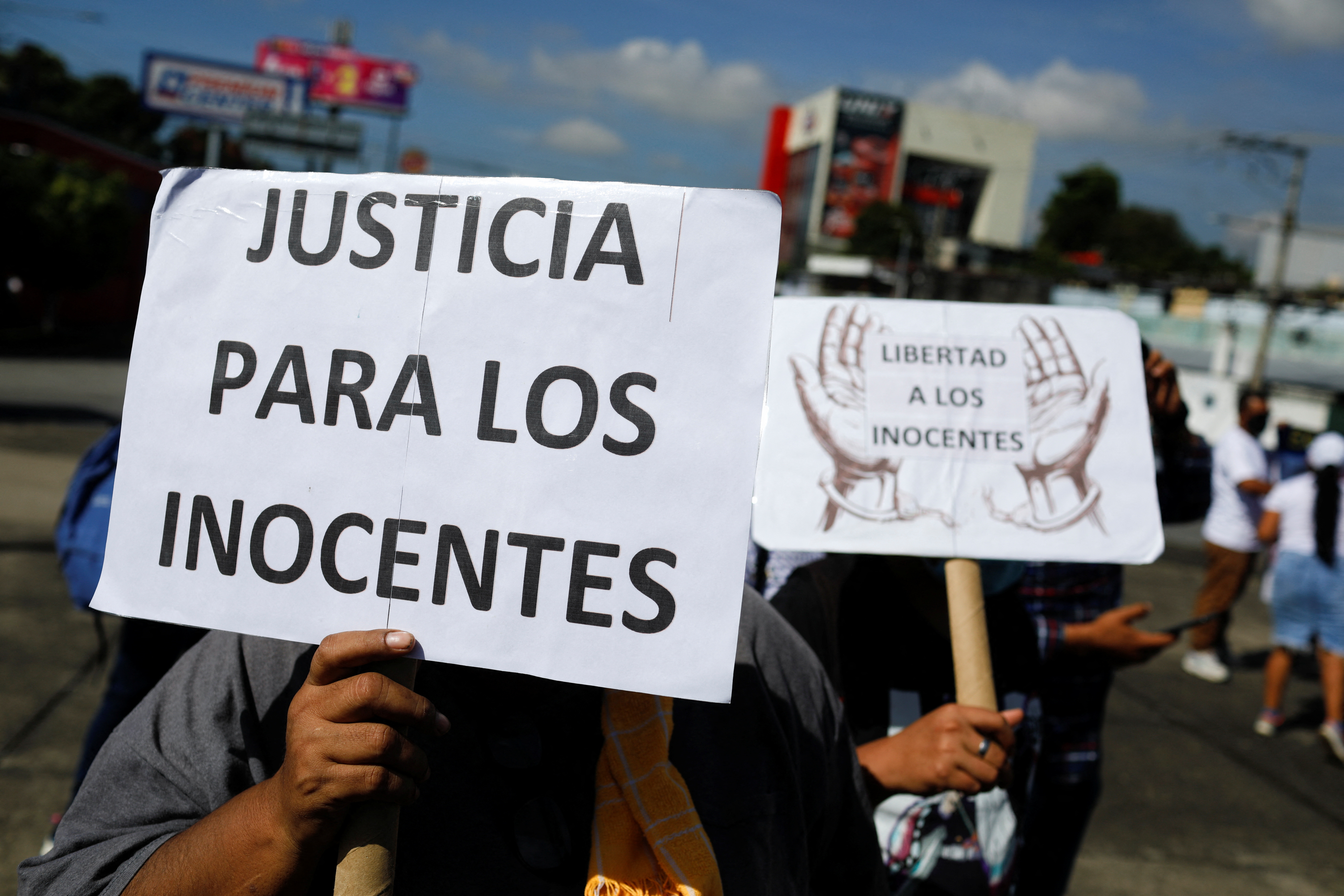 Más de 49.000 supuestos miembros de pandilla han sido capturados en El Salvador durante cuatro meses de régimen de excepción (REUTERS/Jose Cabezas)