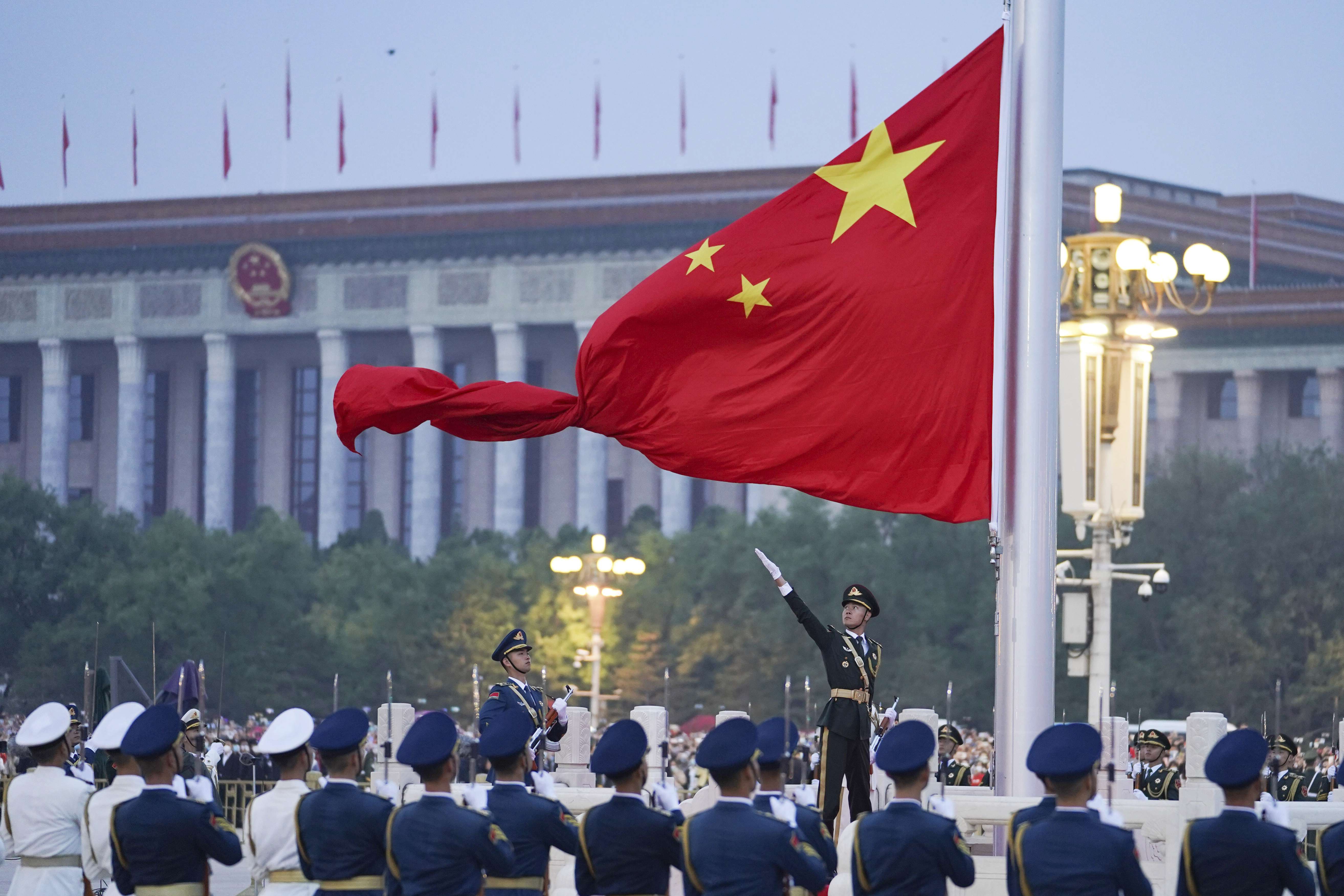El expansionismo económico y militar chino fue una de las dos preocupaciones fundamentales del G7. Se comprometieron a frenar las amenazas chinas contra Taiwán. (Chen Zhonghao/Xinhua via AP)