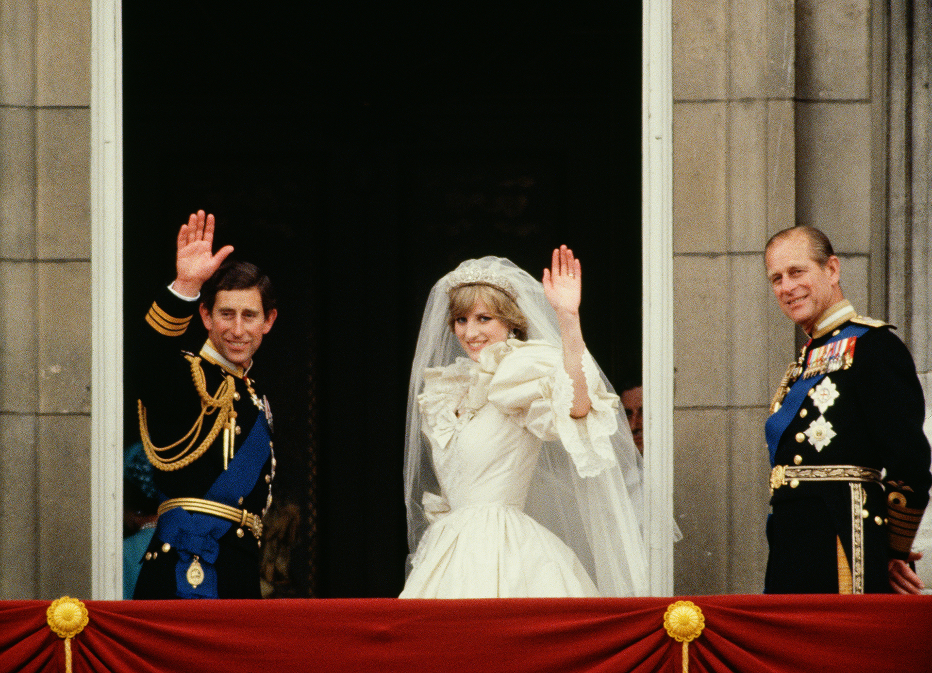 Diana y el príncipe Carlos se han casado (Foto: Tim Graham Photo Library vía Getty Images)