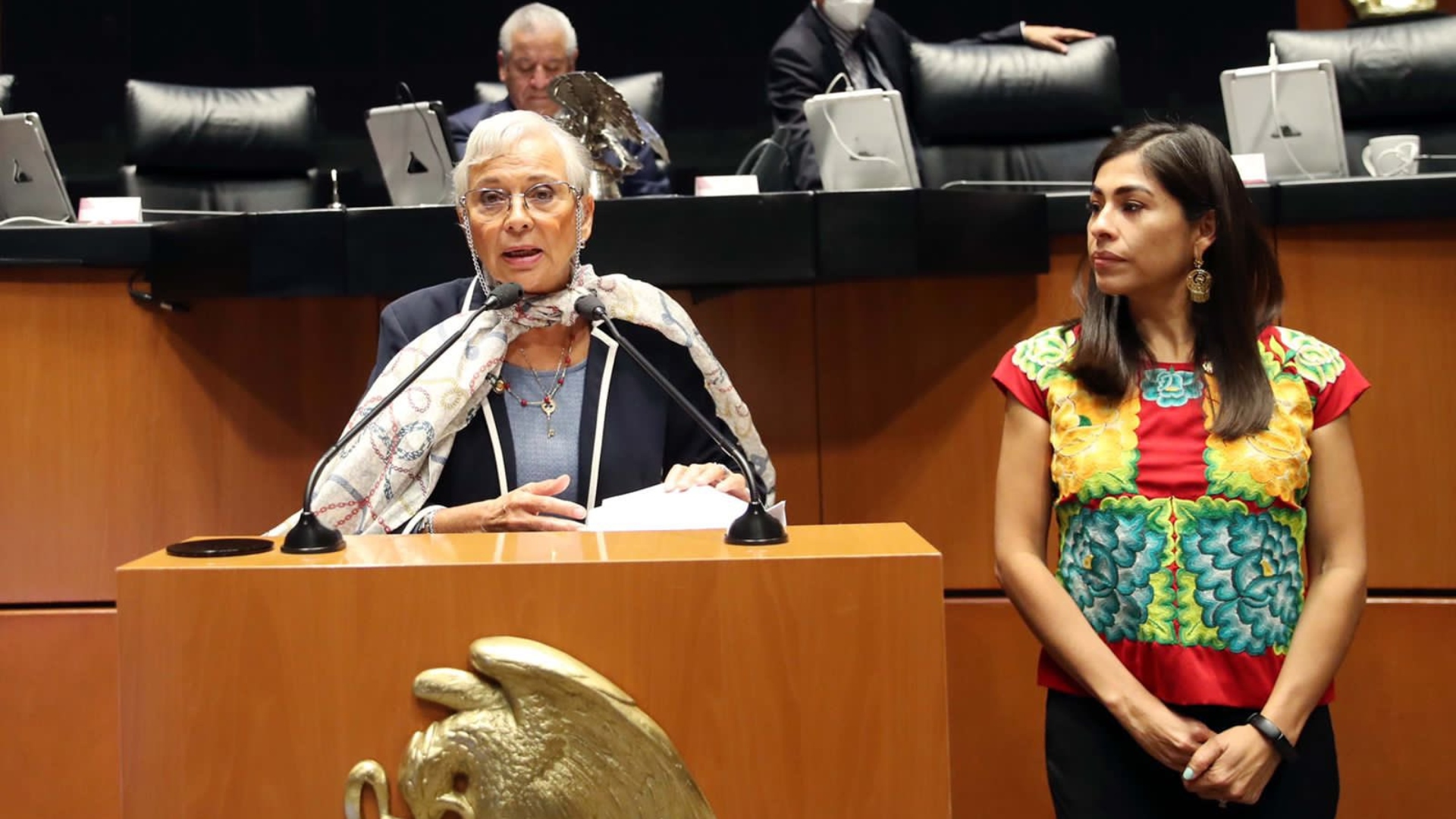 Las senadoras de Morena Olga Sánchez Cordero y Gabriela López Gómez presentaron una iniciativa para homologar el delito de feminicidio en el país. (Foto: Grupo Parlamentario de Morena en el Senado de la República)