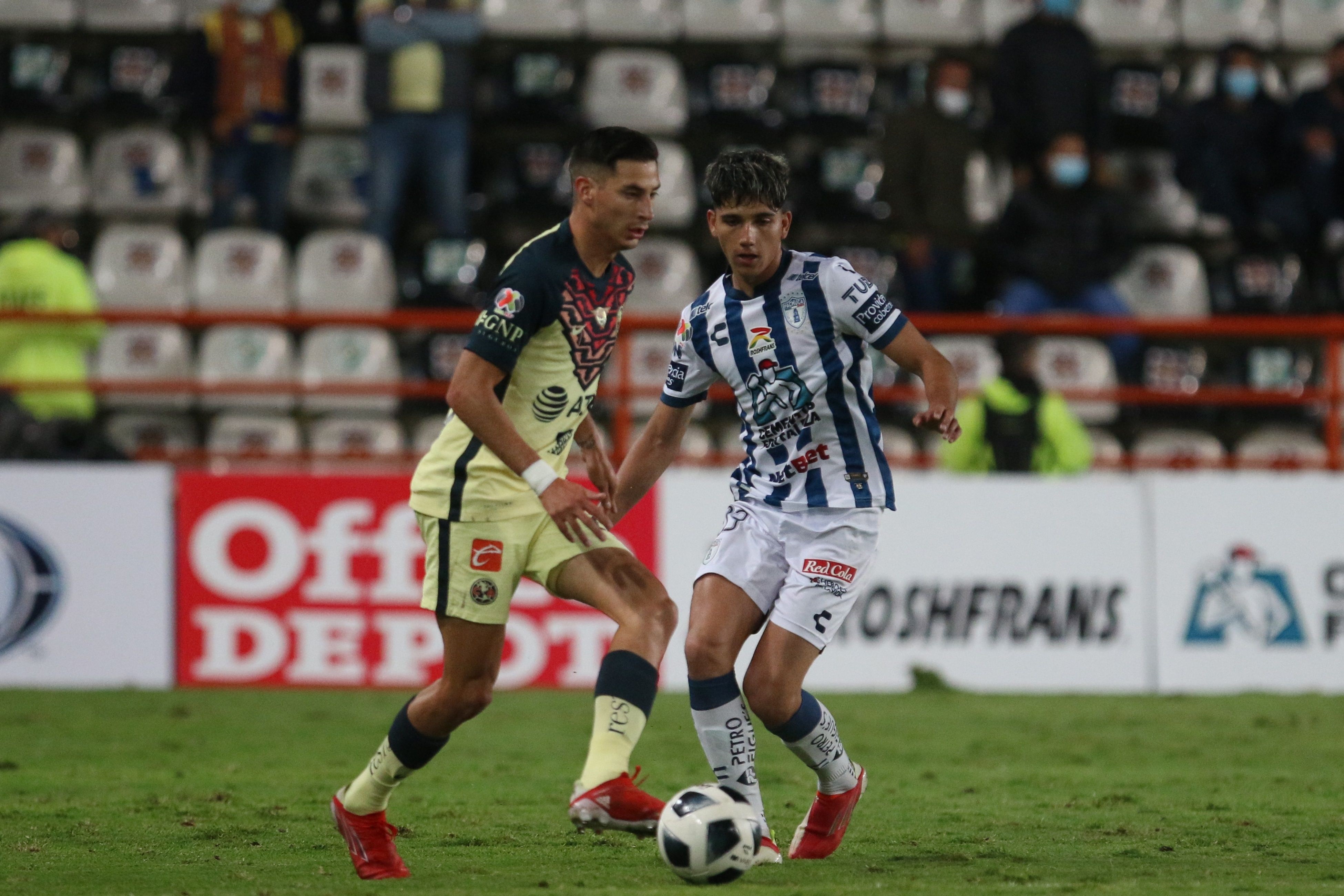 América vs Pachuca y Atlas vs Tigres son los juegos de ida de las semifinales del Clausura 2022 de la Liga MX. EFE/David Martínez Pelcastre
