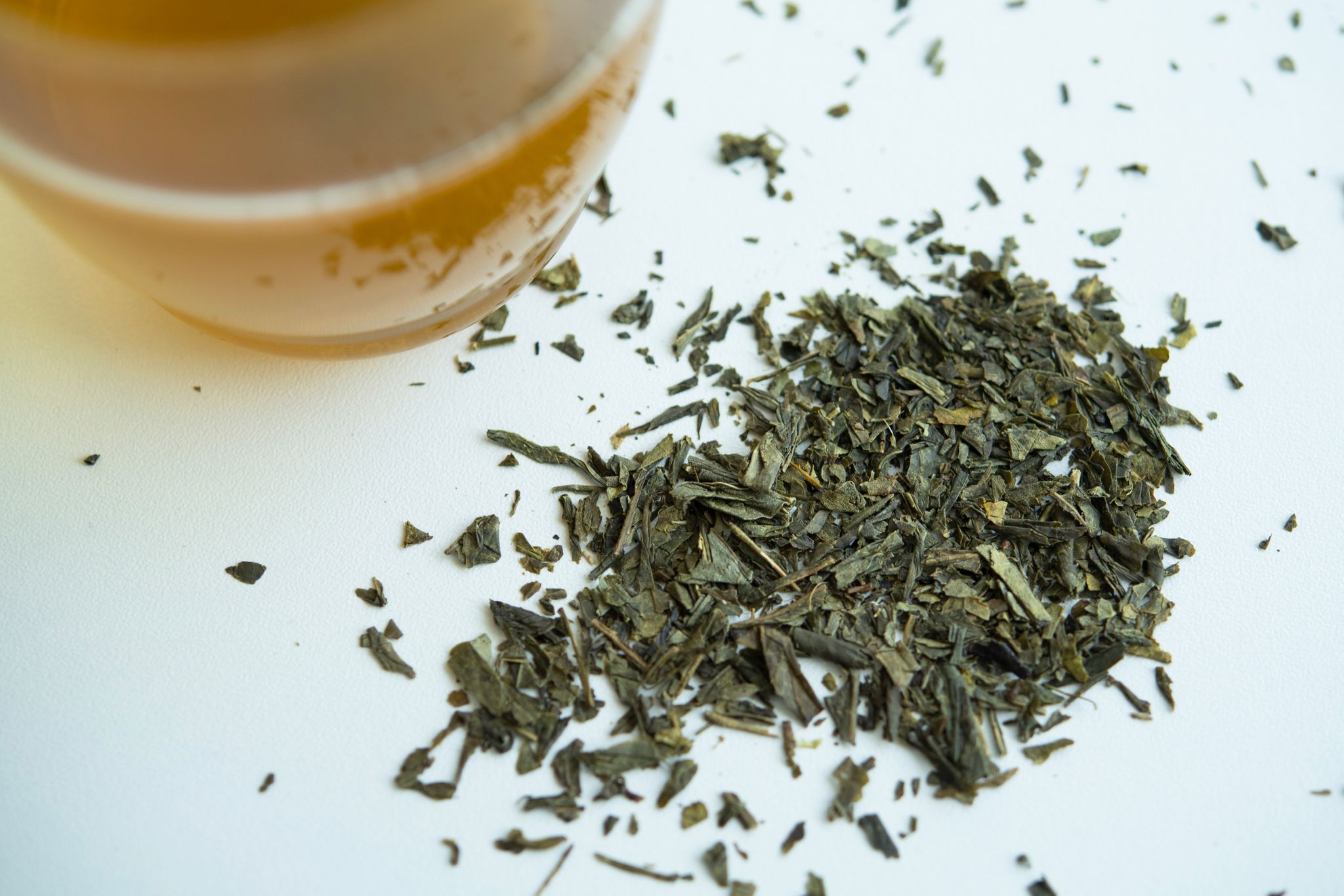 Al té verde se le atribuye un efecto reductor de la presión arterial. Foto: Catherine Waibel/dpa