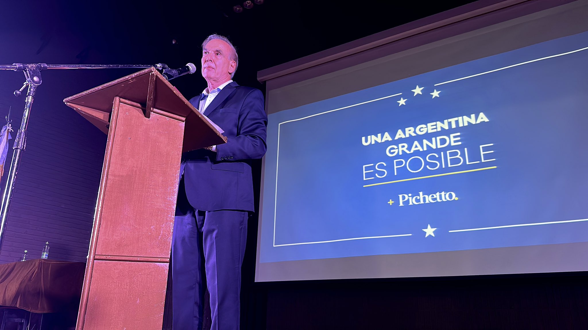 Miguel Ángel Pichetto se sumó a la lista de referentes de Juntos por el Cambio para competir en las PASO 2023 como precandidato a presidente.