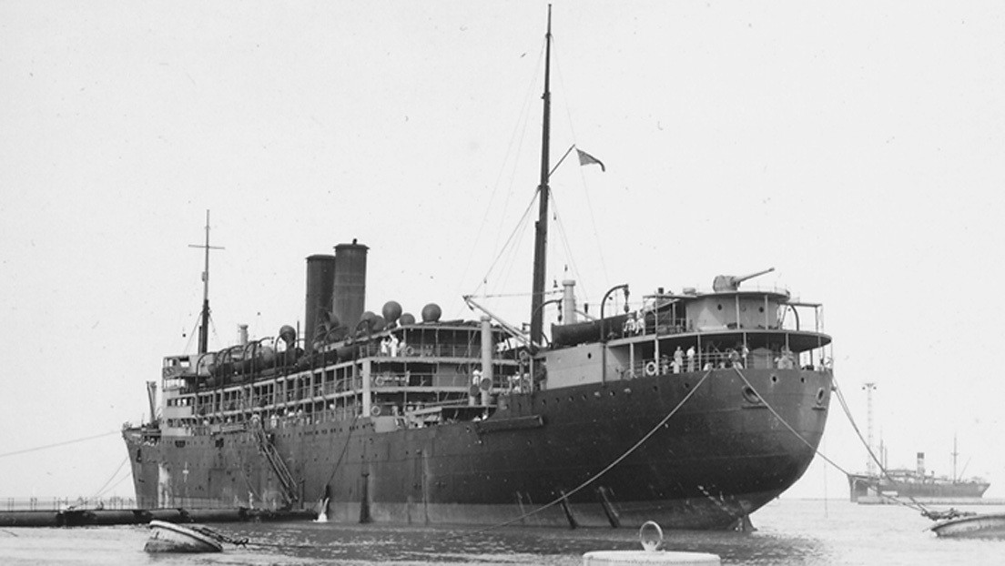 El SS Tilawa naufragó en 1942 después de ser atacado por submarinos japoneses. Transportaba 742 personas y 60 toneladas en lingotes de plata.