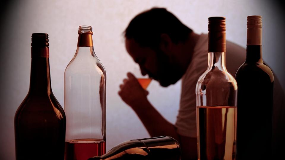 La ansiedad y la depresión pueden ser los efectos retardados del consumo de alcohol 