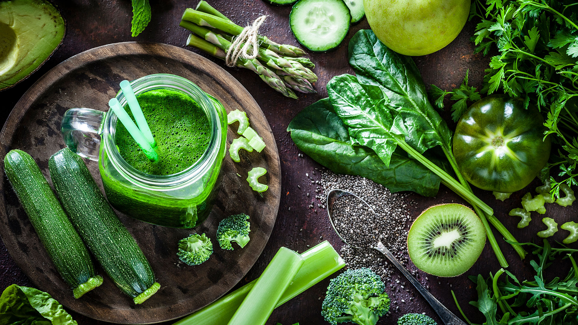 Una porción de vegetales verdes por día ayuda a retrasar el envejecimiento del cerebro 