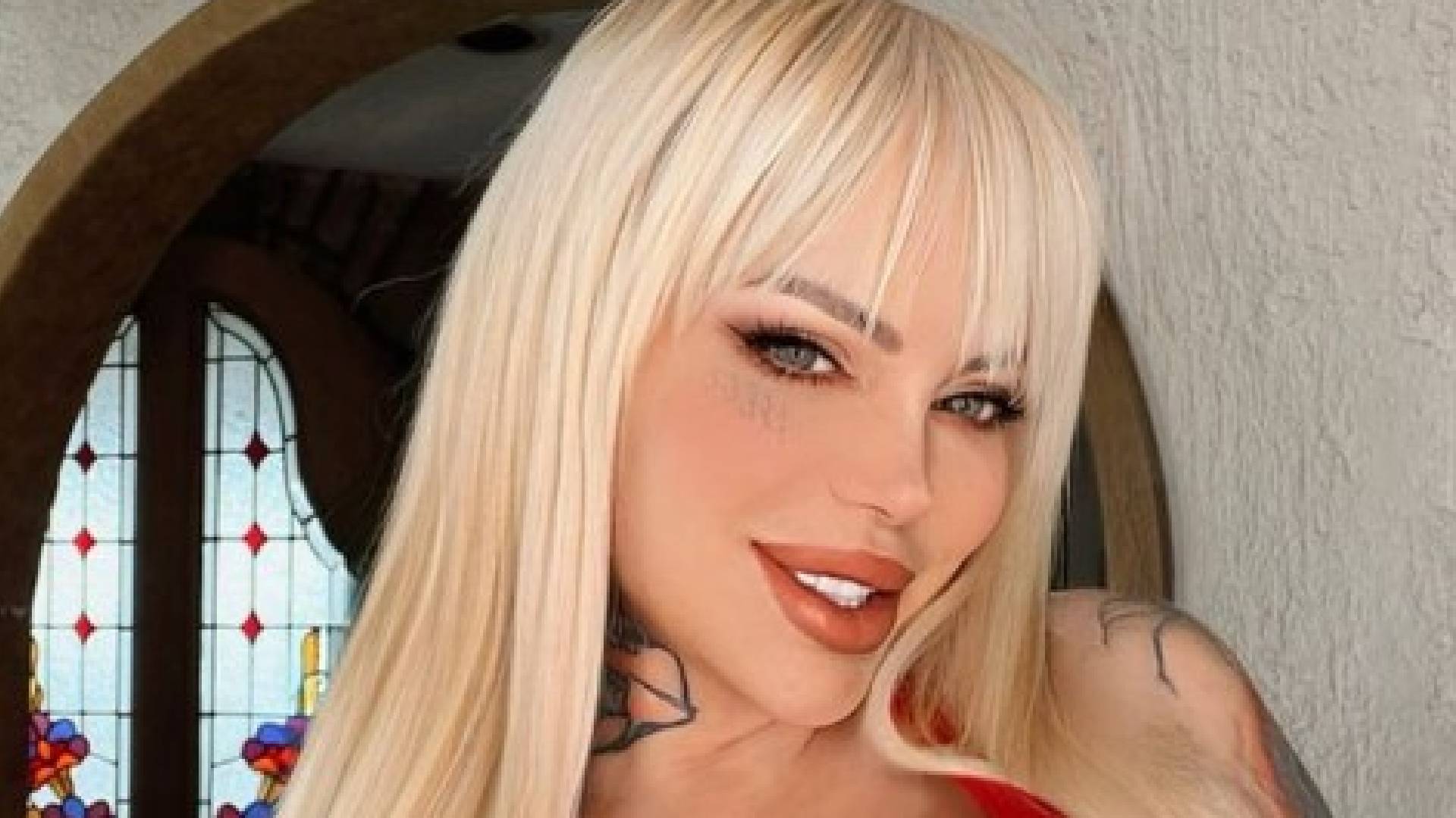 Sabrina Sabrok no soporta el peso de su busto, pero se niega a retirarse  los implantes: “Aguantaré lo más que pueda” - Infobae