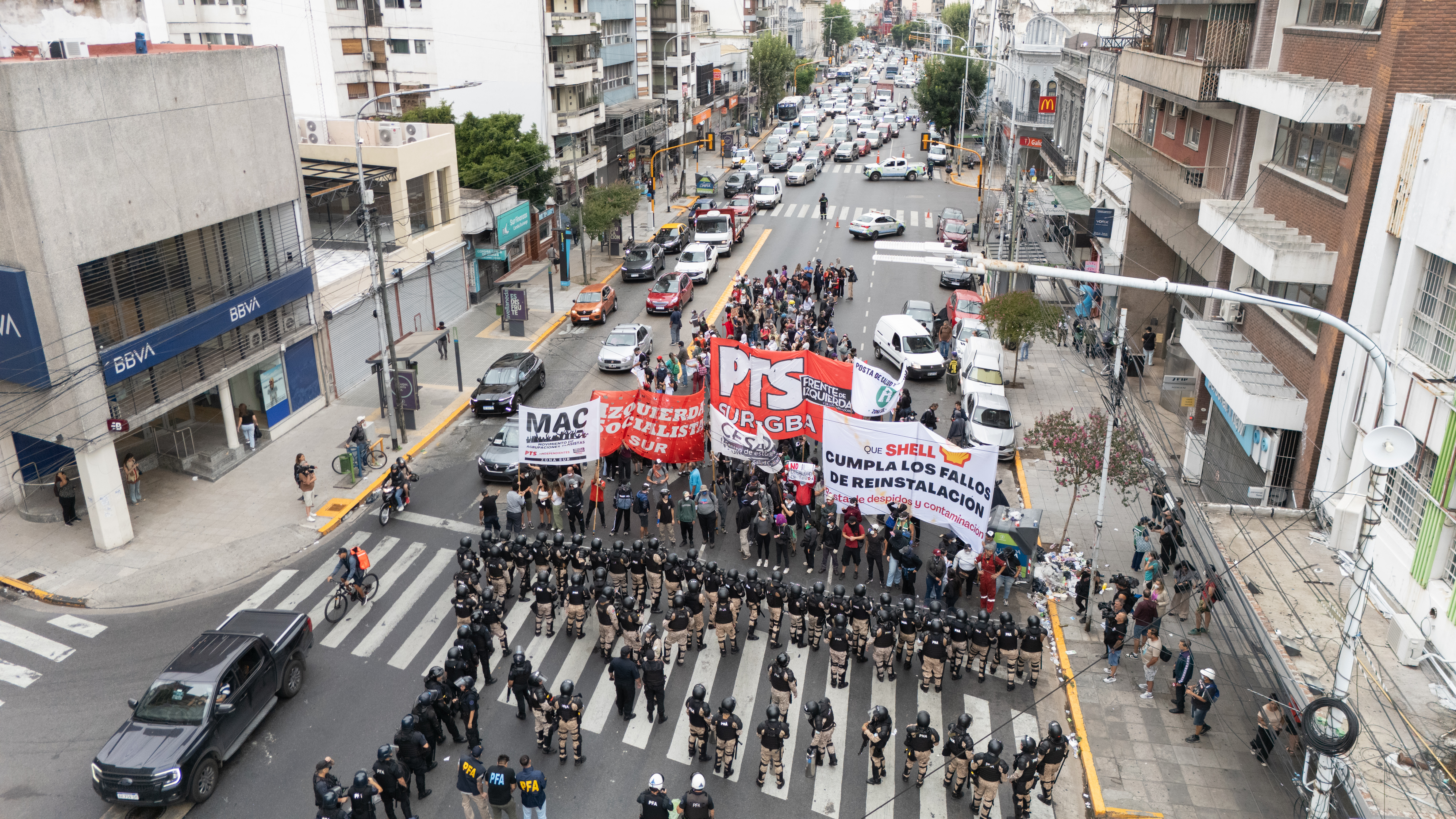 Crecen los movimientos militares de EEUU cerca de Irán: las negociaciones nucleares quedaron estancadas