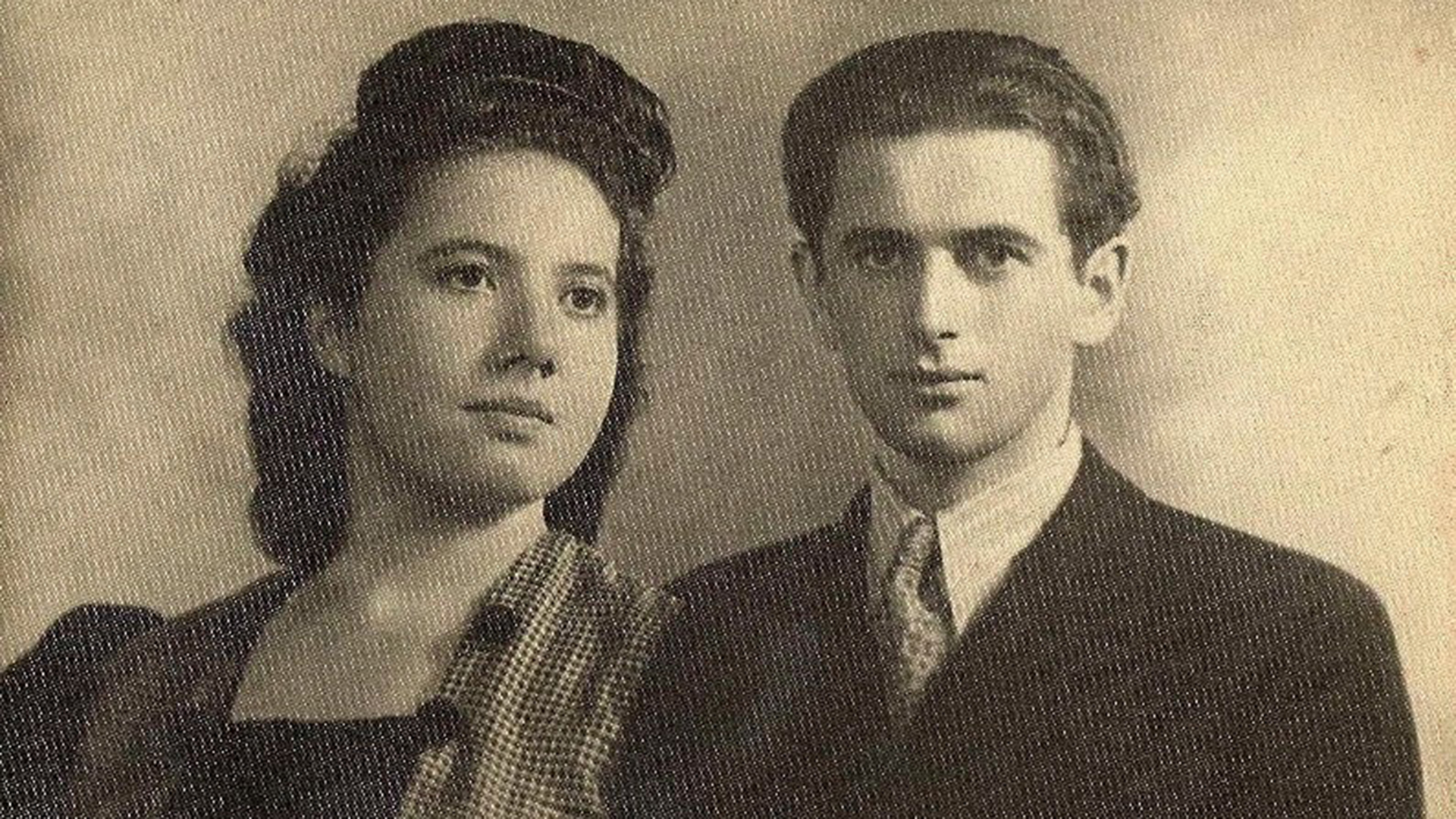 Francisco Wichter cuando todavía se llamaba Faivel junto a su esposa Hinda Zelegraut en una foto sacada en Roma antes de emigrar hacia Buenos Aires en julio de 1947