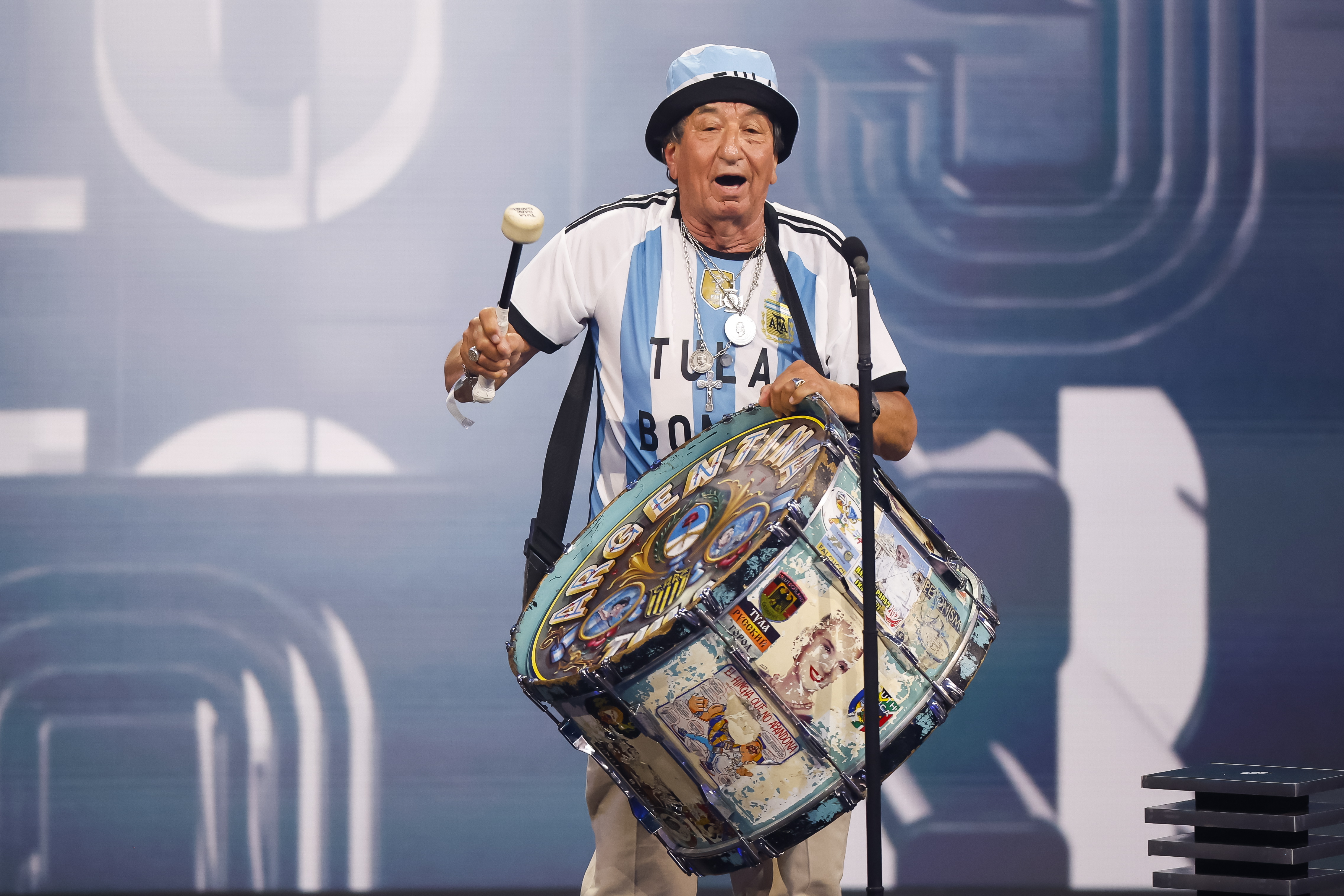 El tesoro argentino que retumba en las tribunas del Mundial: el viaje del hist&oacute;rico bombo de Tula para alentar a la Selecci&oacute;n