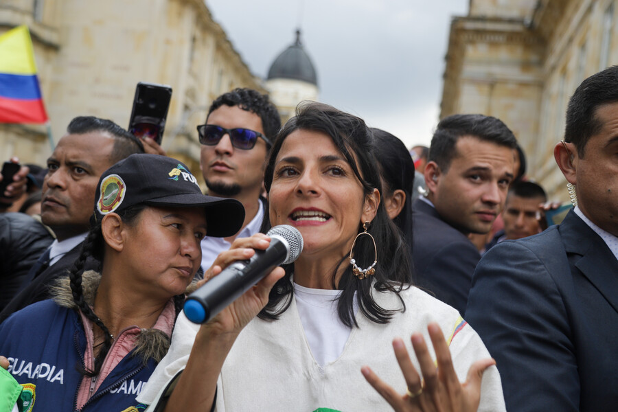 Ministra Irene Vélez aseguró que suspender la exploración de petróleo y gas es una decisión planetaria