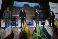 La Misión de Observación Electoral (MOE) de la Organización de los Estados Americanos (OEA) para las elecciones presidenciales del 29 de mayo en Colombia comenzó a llegar al país el pasado lunes. El grupo está integrado por 87 especialistas y observadores internacionales.