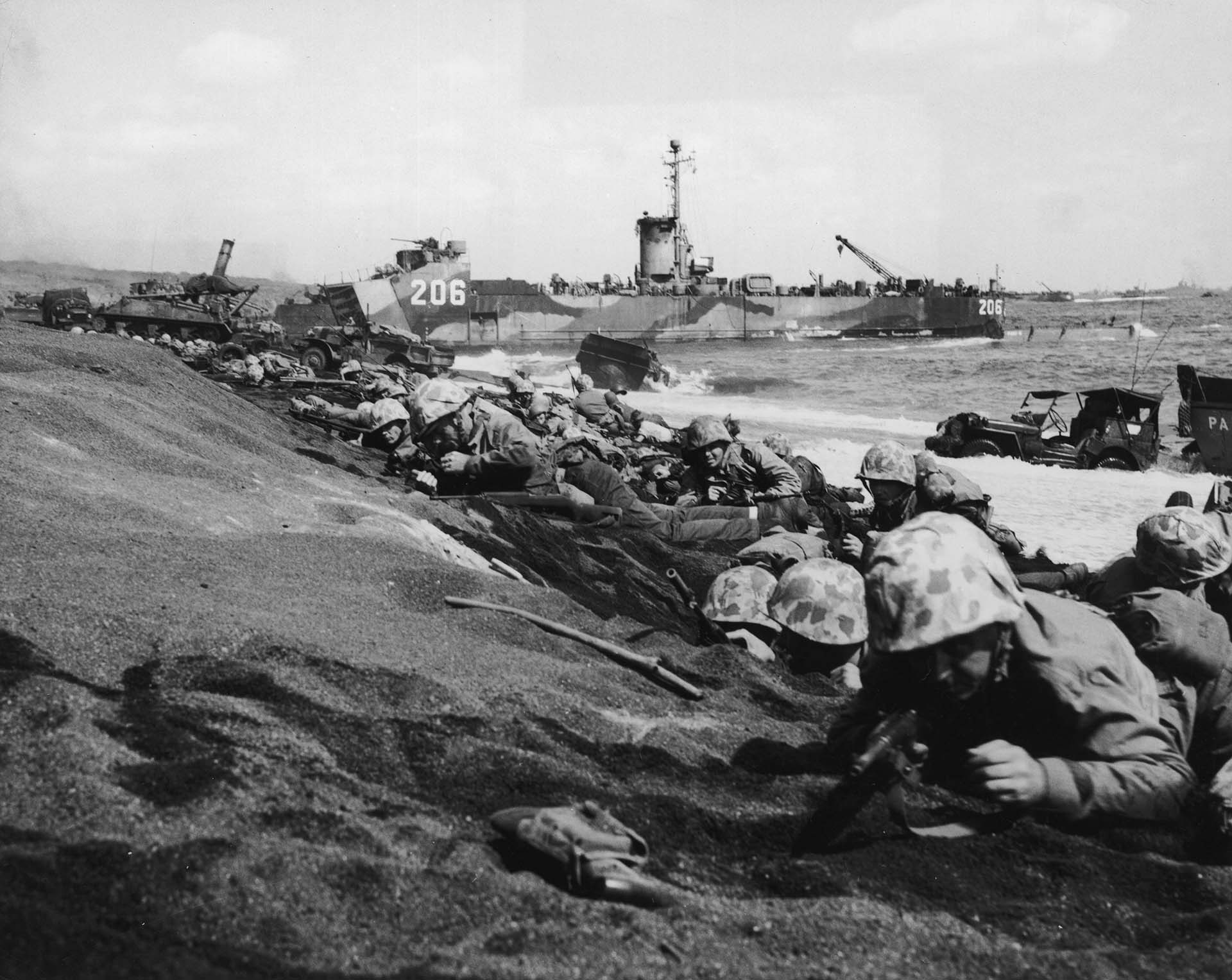 La batalla más sangrienta, seis marines y un secreto: la verdadera historia  detrás de la icónica foto de Iwo Jima - Infobae