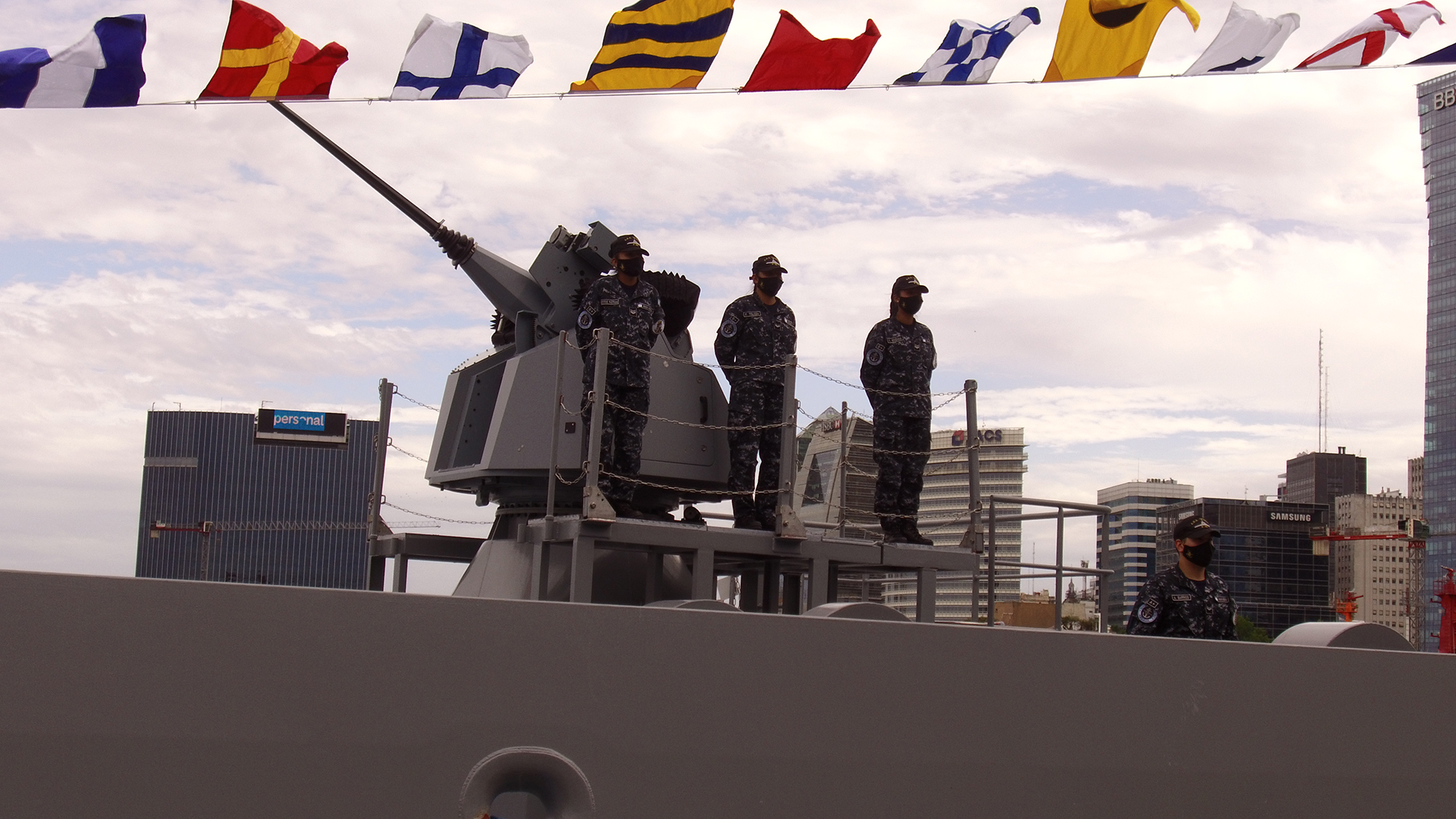 Los nuevos patrulleros oceánicos están equipados con ametralladoras de 12,7mm y un cañón en proa de 30mm. La misión es básicamente disuasoria y busca lograr que el infractor no se de a la fuga