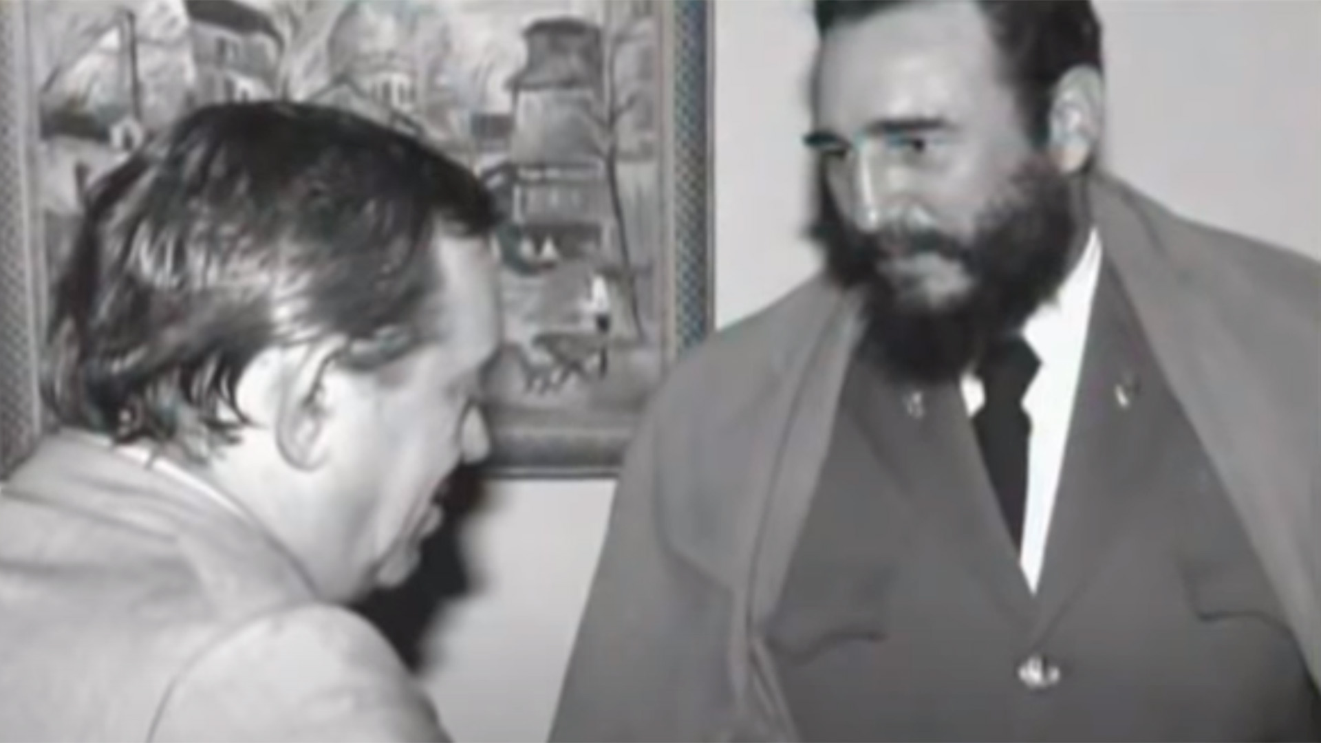 José Ber Gelbard, por entonces ministro de Economía, saluda a Fidel Castro. La foto es de febrero de 1974