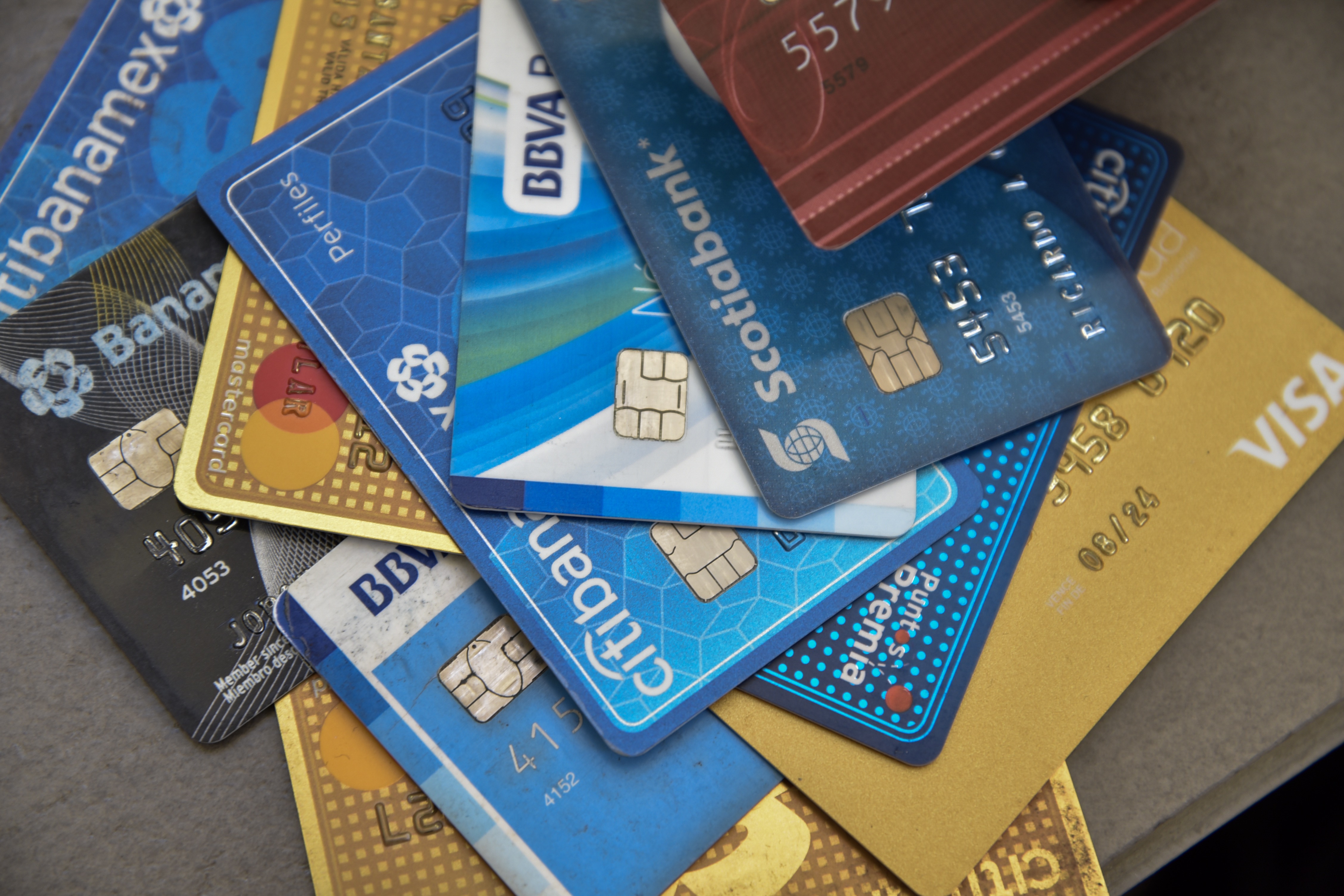 Perú: venden cerca de 10 mil números de tarjetas de crédito y débito en la Dark Web