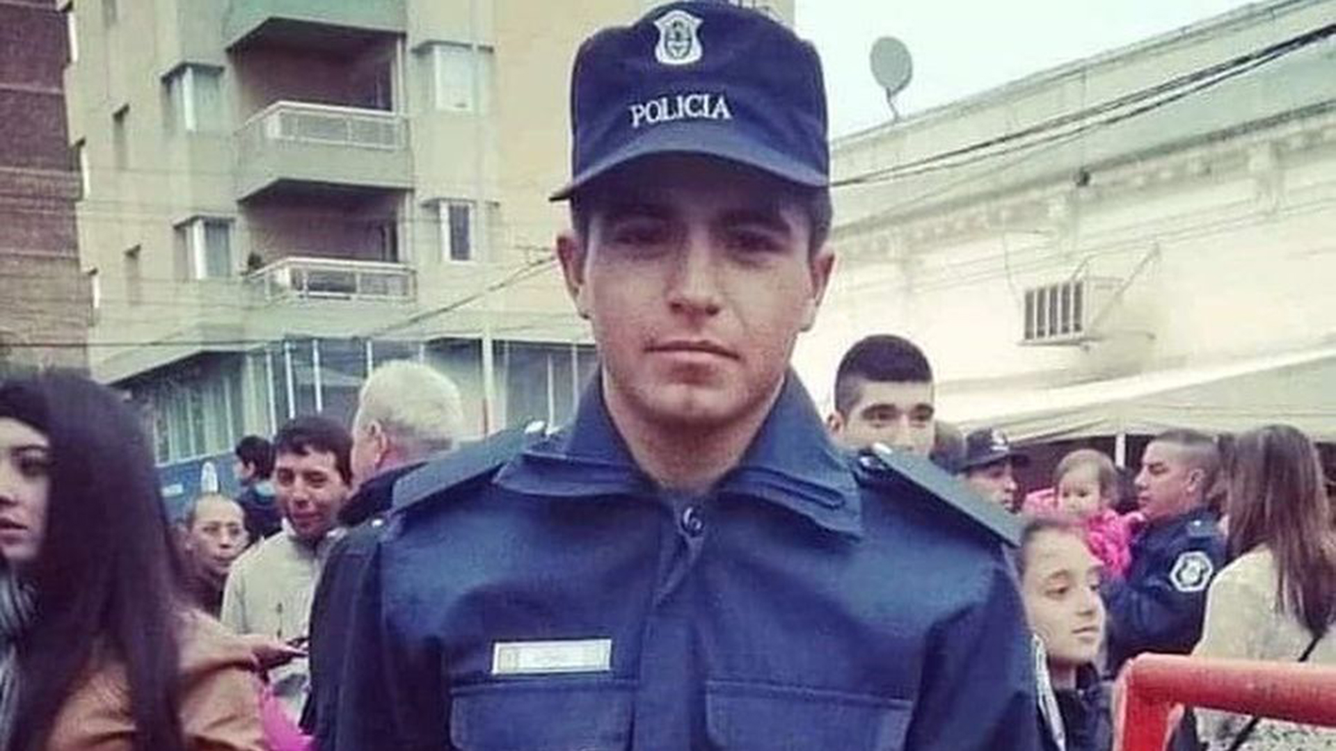 Martínez, de uniforme. 