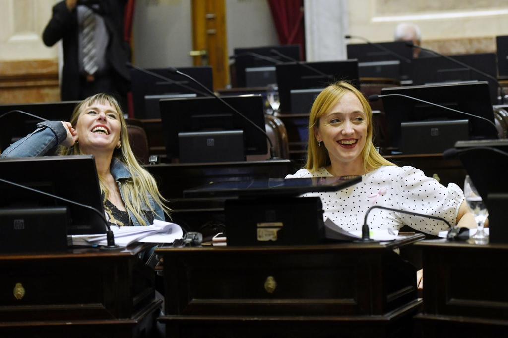 Juliana Di Tullio y Anabel Fernández Sagasti salieron a cuestionar la decisión de la Corte Suprema