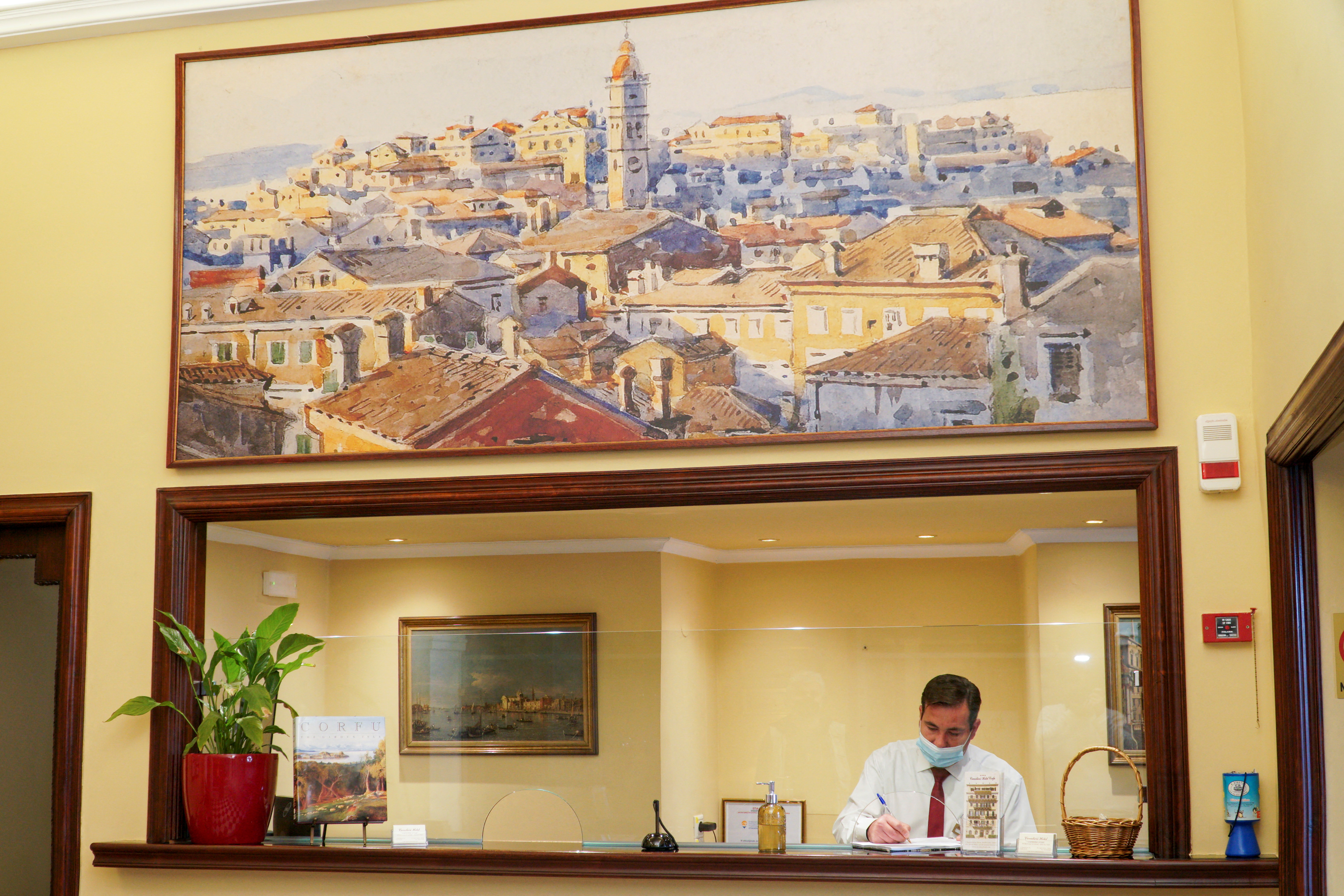Hospedarse en días no tradicionales como jueves y domingos también puede ayudar a conseguir mejores tarifas. (REUTERS/Adonis Skordilis)