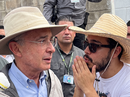 Álvaro Uribe denuncia presunto intento de sabotaje a su visita a Segovia por  sectores del Pacto Histórico vinculados a Hernán Muriel - Infobae