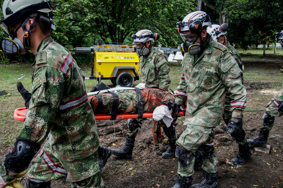 Un soldado muerto y nueve más heridos en Remedios (Antioquia) por activación accidental de una granada