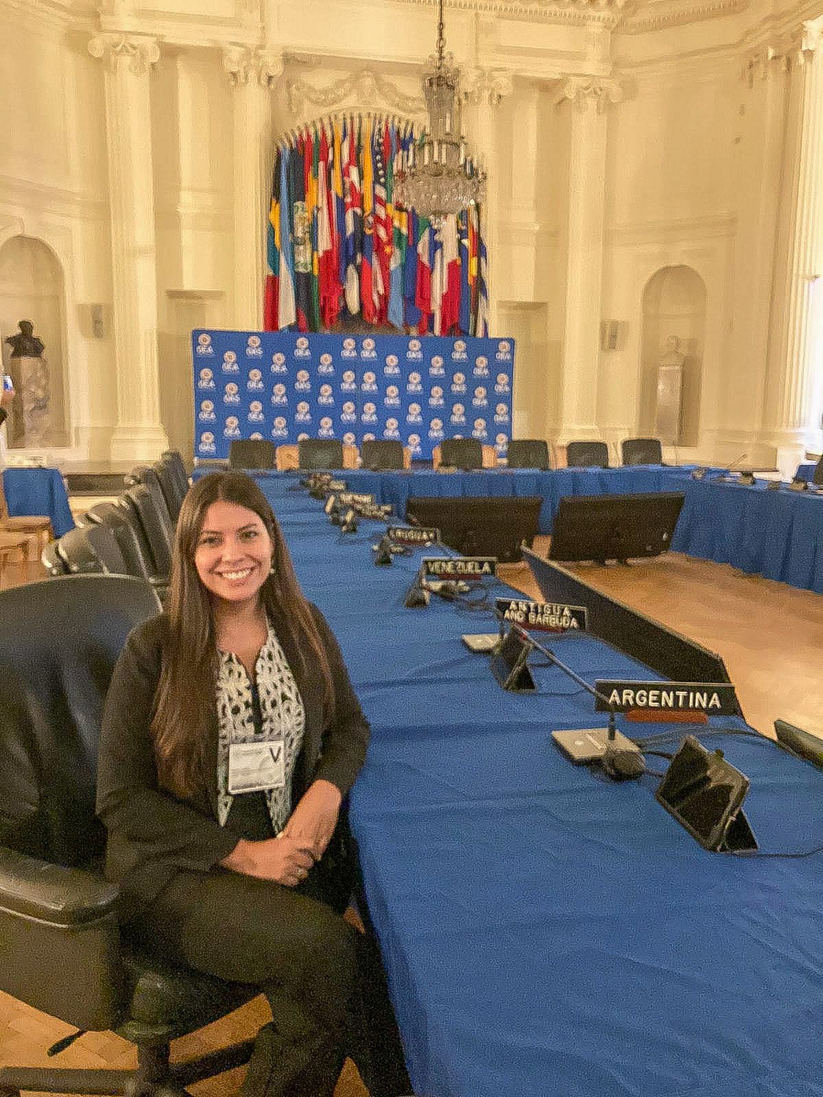 En la sede de la OEA, en Washington, donde llegó como parte de un programa de formación para jóvenes lideres de todo el mundo