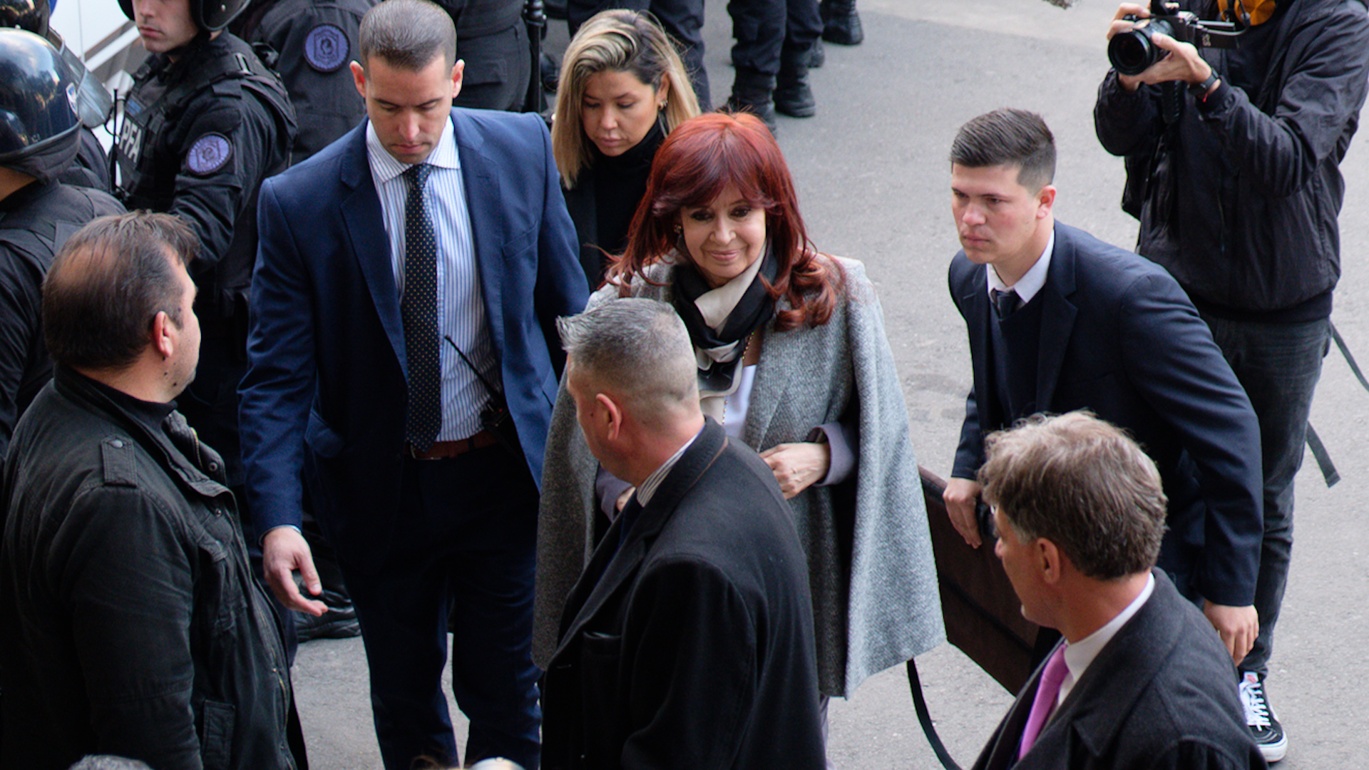 Una pintura, mil preguntas: el Salvator Mundi del taller de Leonardo da Vinci conquista los Países Bajos