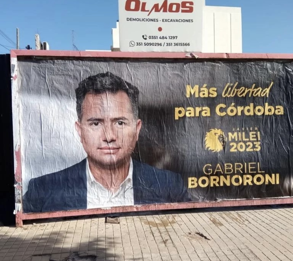 Uno de los carteles que aparecieron en la ciudad de Córdoba, en este caso, postulando a Gabriel Bornoroni