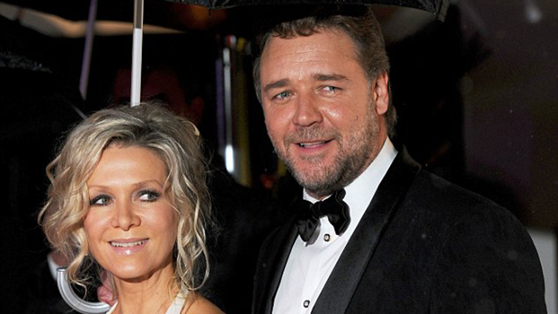 Russell Crowe se casó con Danielle Spencer en una capilla que hizo construir en su rancho de Australia