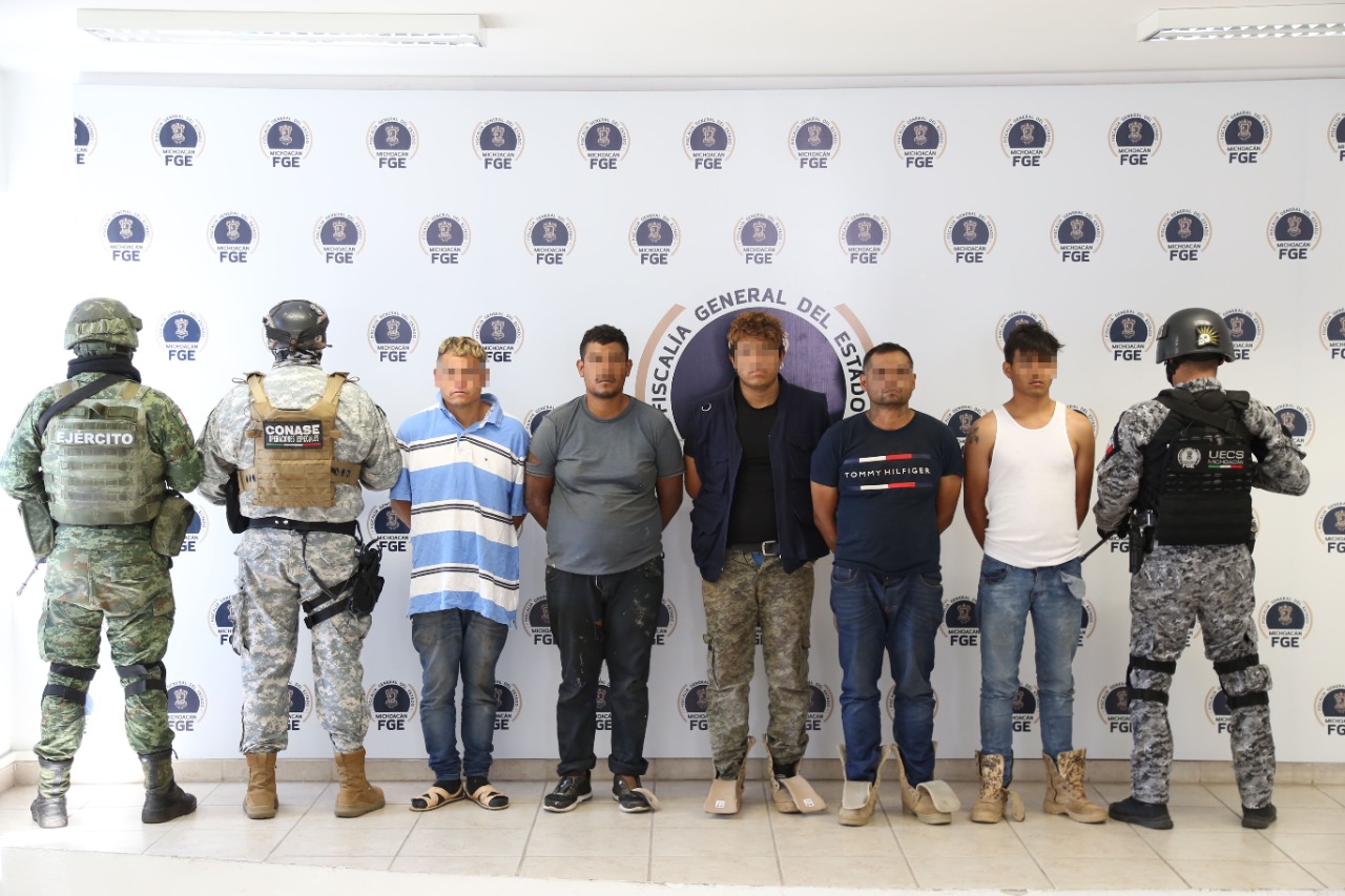 Cinco presuntos integrantes de la Familia Michoacana fueron capturados por la masacre de 20 personas en Zinapécuaro 