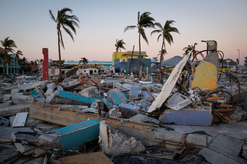 Secuelas del huracán Ian en Florida. (foto: REUTERS/Marco Bello)