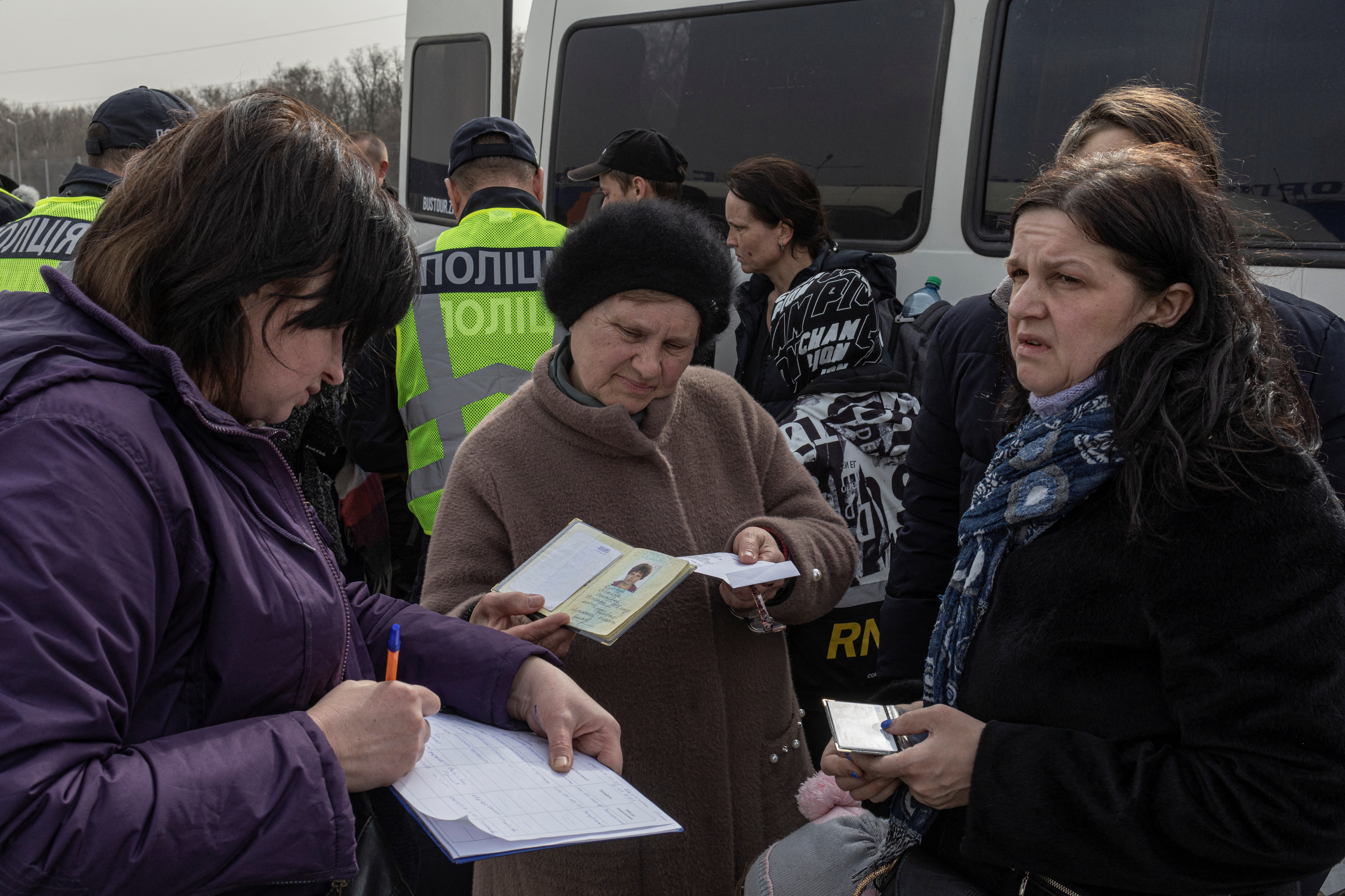 La Russie a annoncé ce vendredi qu'elle ouvrirait un corridor humanitaire à Marioupol (REUTERS/Marko Djurica)
