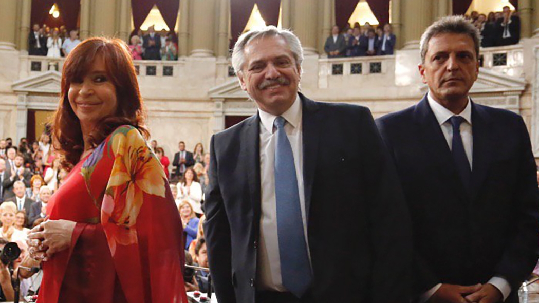 Sergio Massa junto a Alberto Fernández y Cristina Kirchner (Prensa Senado)