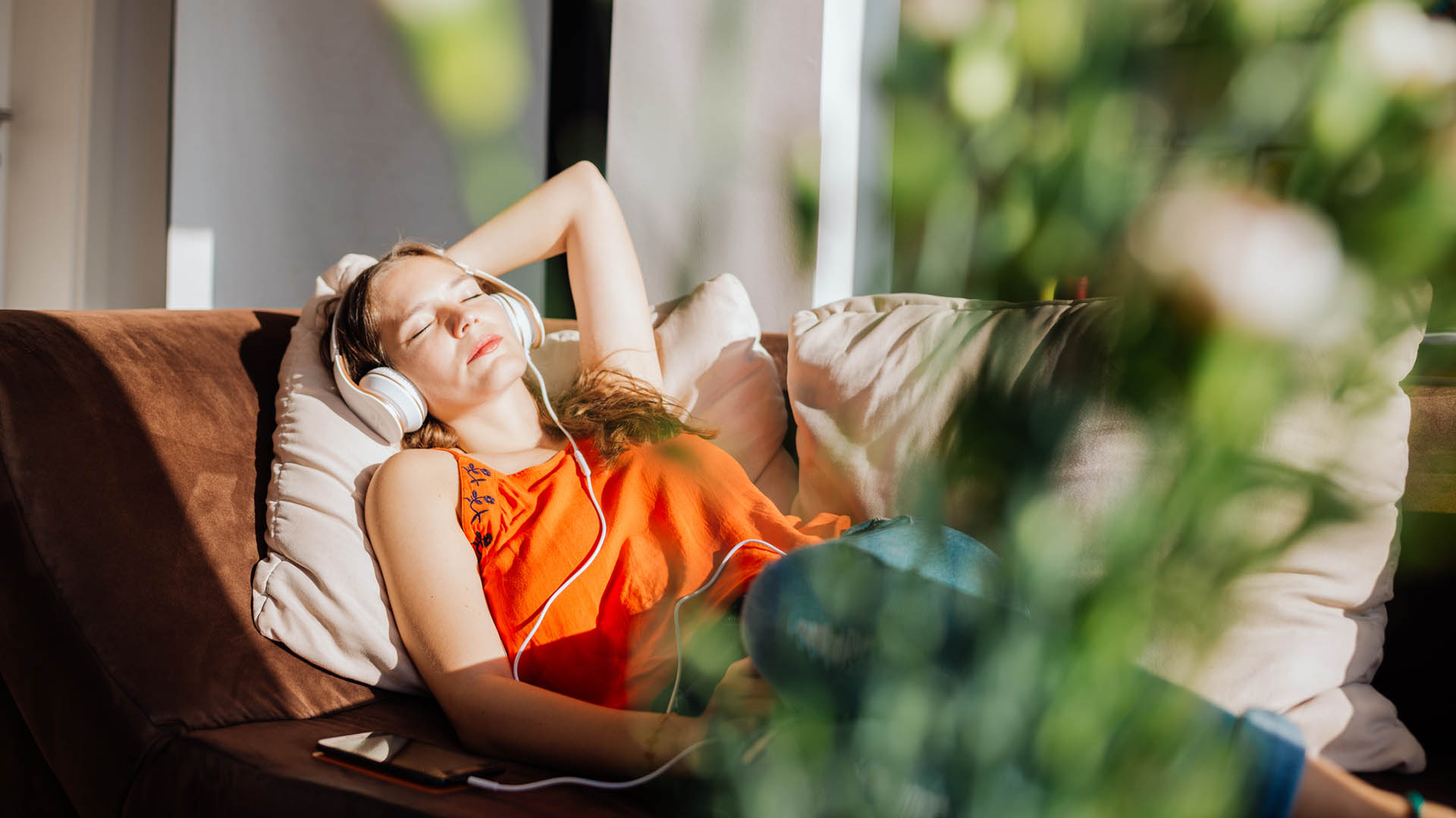 El nuevo estudio tenía como objetivo establecer si había una relación causal entre las siestas diurnas y la salud del cerebro (Getty)