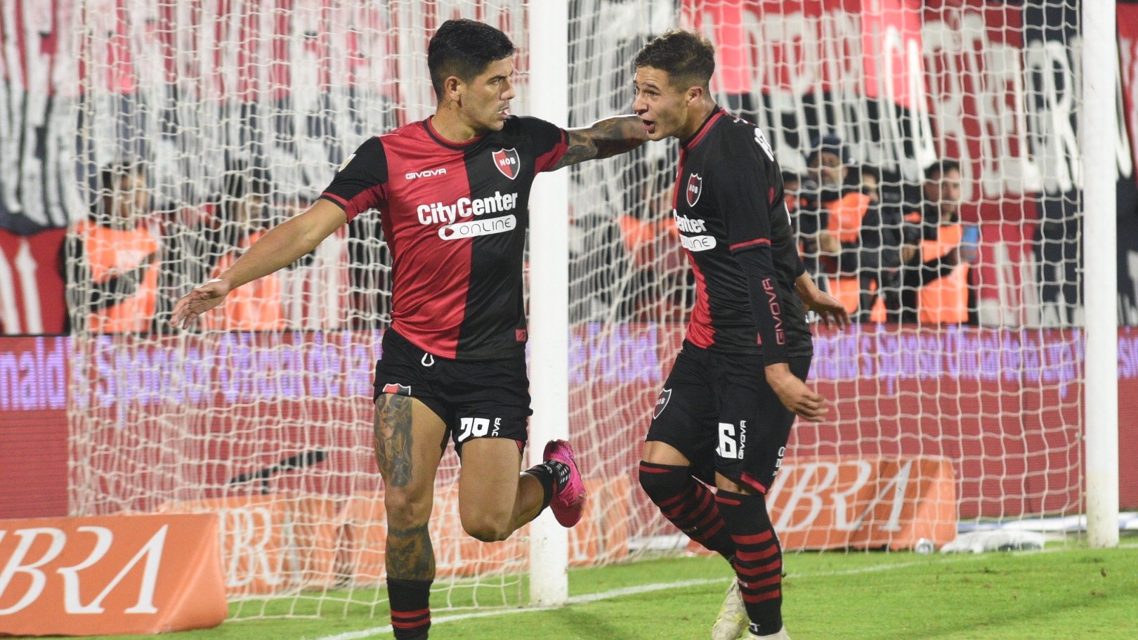 Tras la derrota de San Lorenzo ante Barracas y el empate de Racing con Defensa y Justicia, Newell’s venció a Godoy Cruz